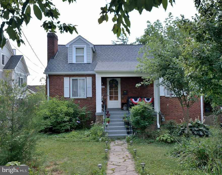 Available January 1st.  Light and bright GROUND level separate 1 bedroom + 1 bath apartment in SFH (not the entire house). Nothing is shared! Private ground level entrance and access to the back deck and garden. Bedroom features  bay window. Updated full bathroom with pedestal sink. Newly renovated kitchen with dishwasher, disposal, updated cabinets and quartz countertops. Full size washer and dryer (not shared) in unfinished area with lots of room for extra storage. Park in driveway or free parking on street. Walk to EFC Metro or bus to metro. Convenient to Rosslyn, 66 and DC. Pets considered on a case-by-case basis. Listing agent is related to owner + owner/broker. Non-smoking lease.