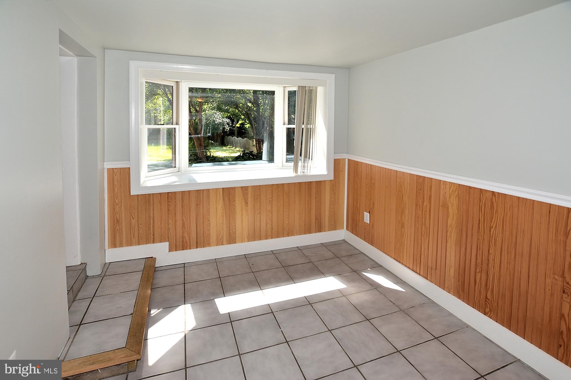 OVER LEE KNOLLS - Residential Lease