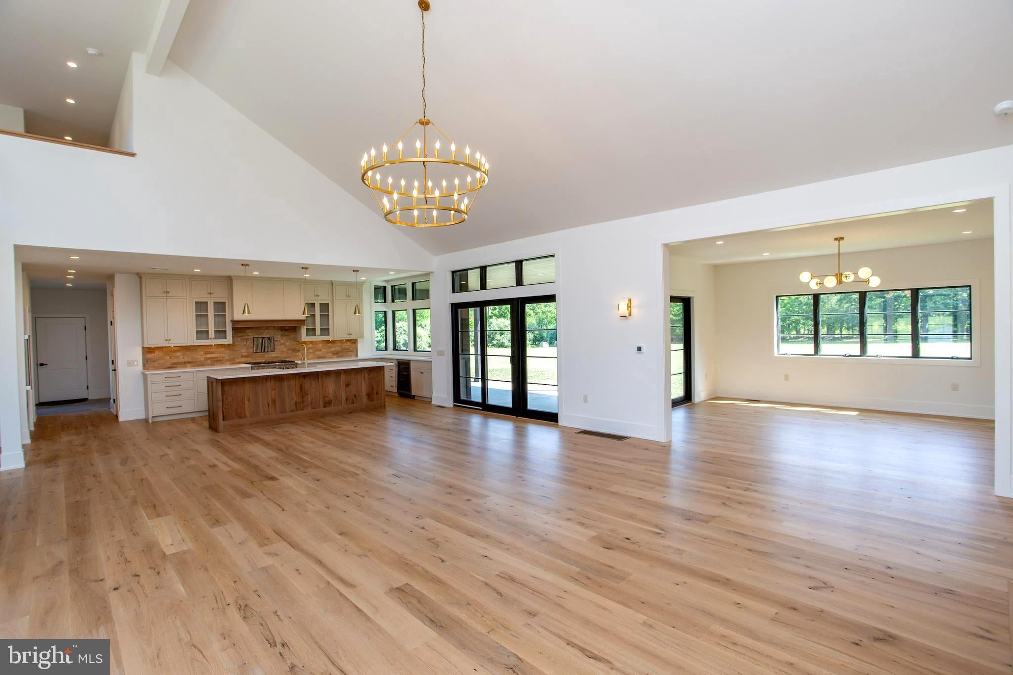 5823 RODGERS ROAD