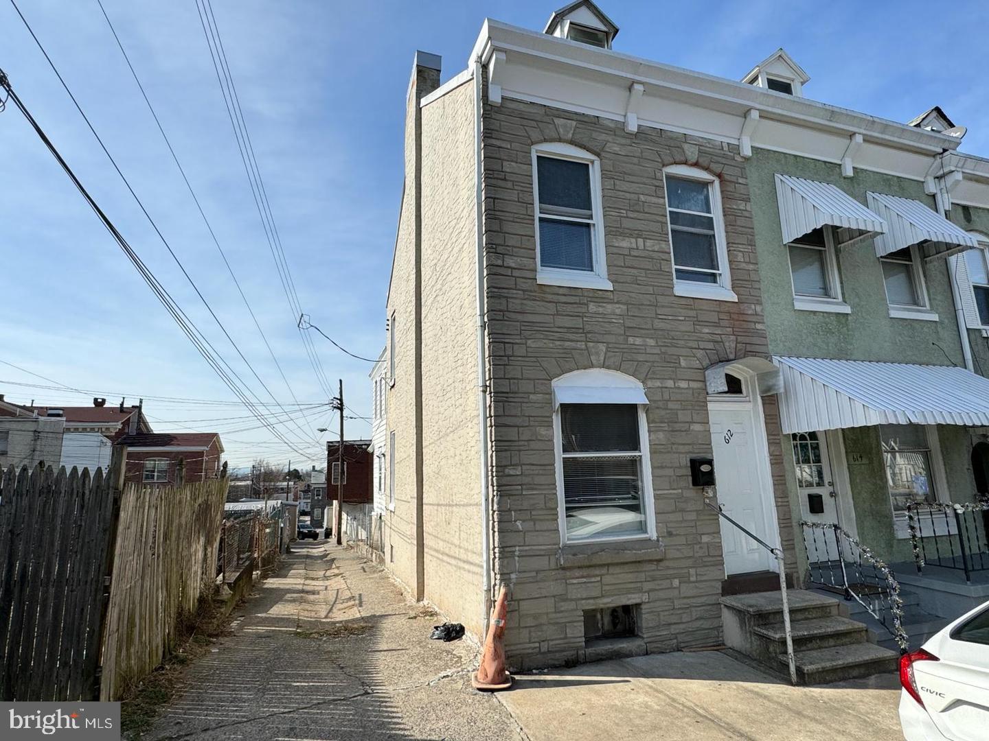 612 LOCUST STREET
