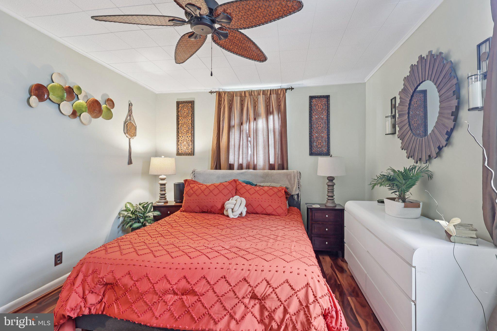 FOX CHASE - Residential