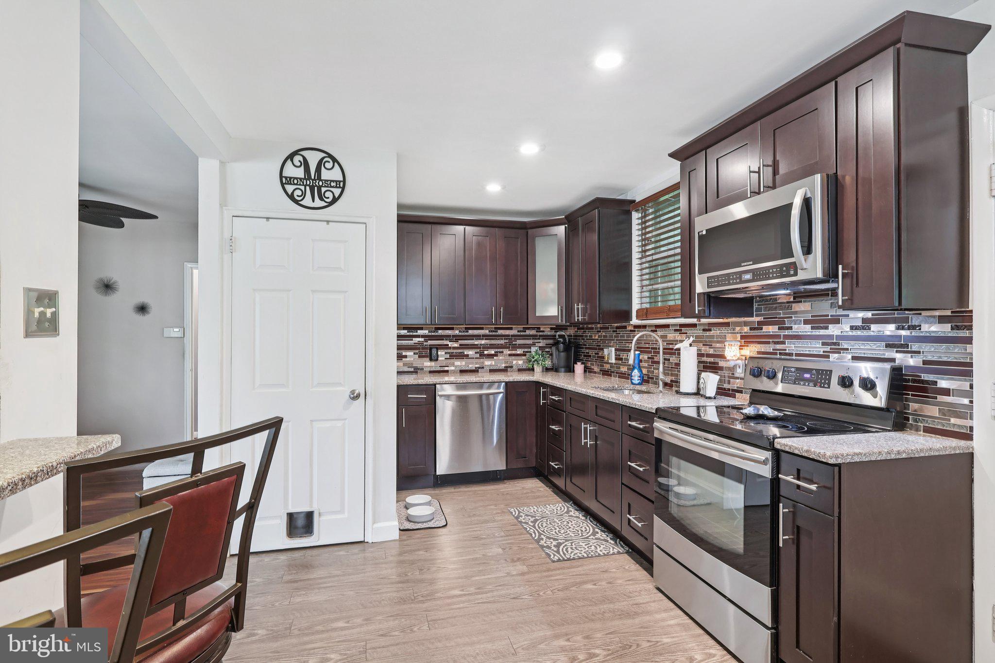 FOX CHASE - Residential