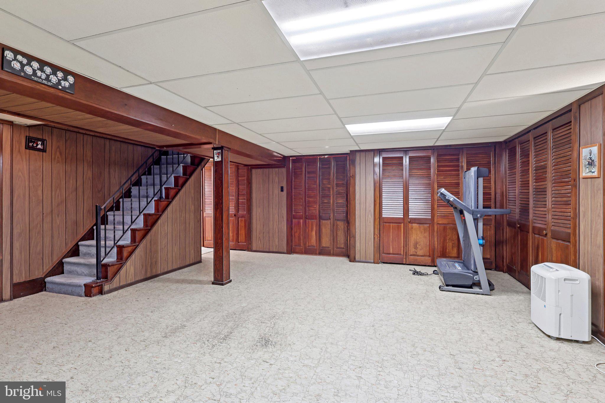 FOX CHASE - Residential