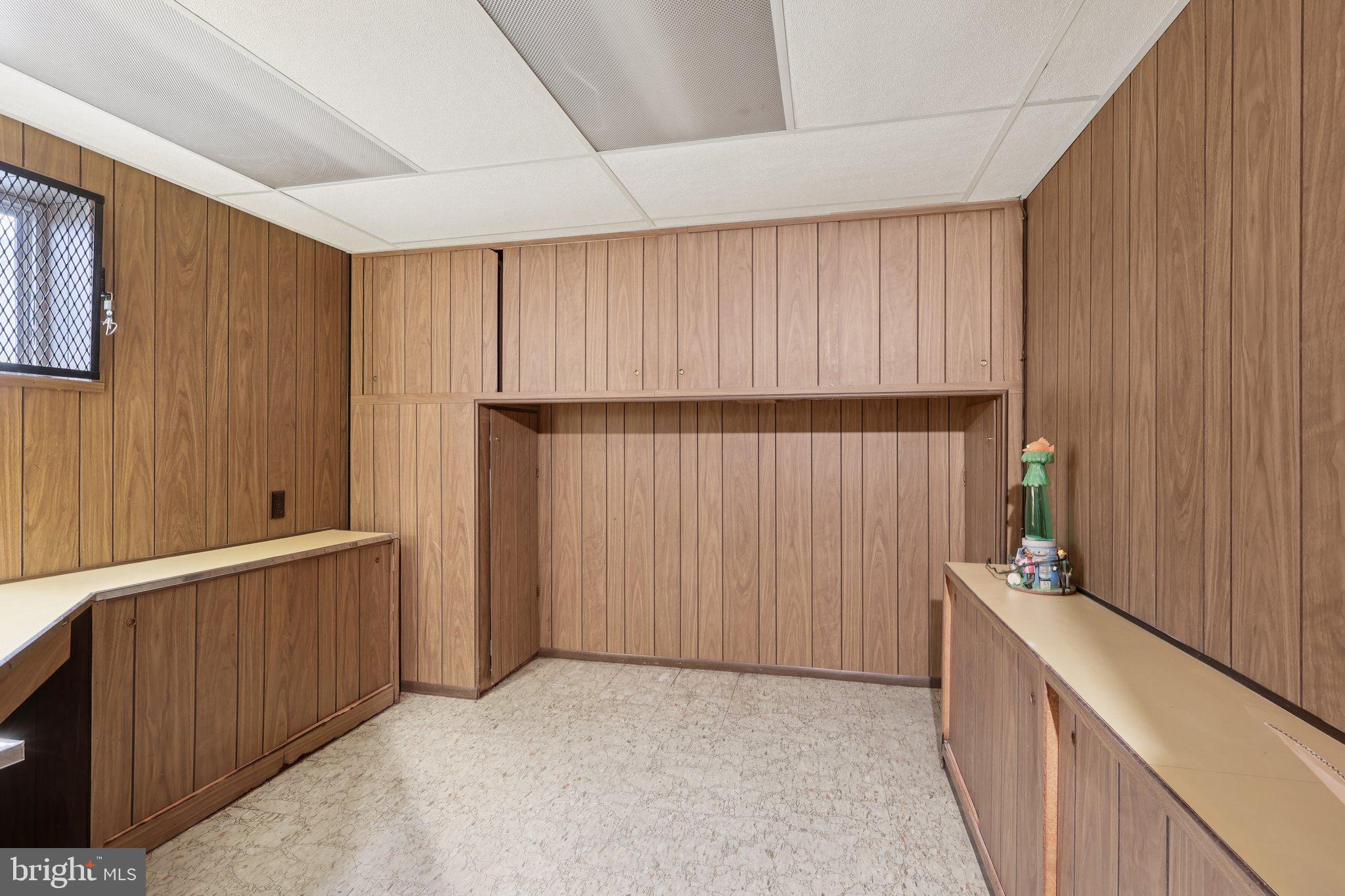 FOX CHASE - Residential