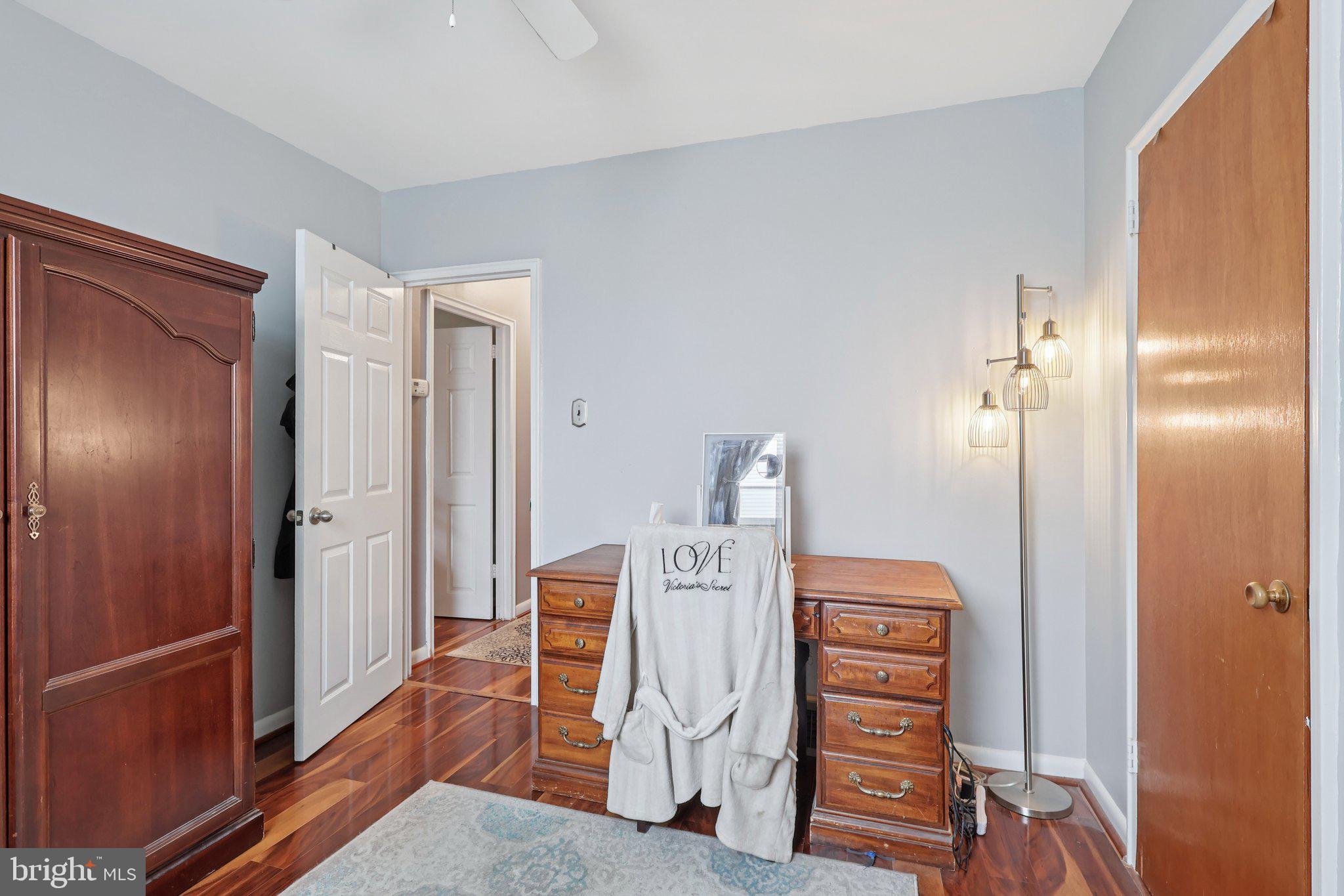 FOX CHASE - Residential