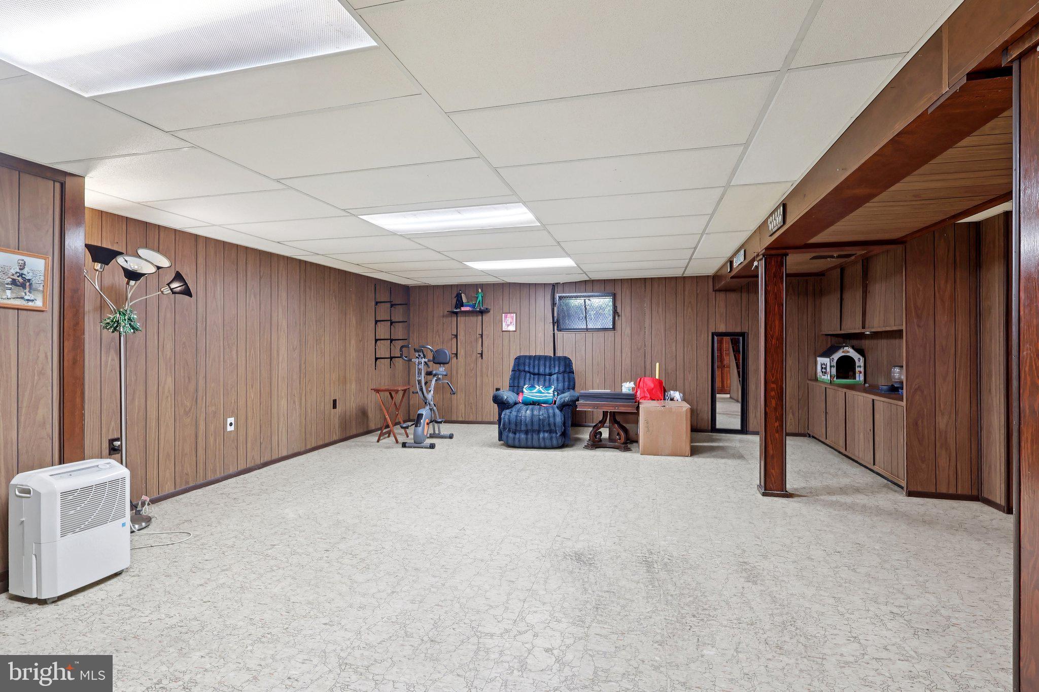 FOX CHASE - Residential