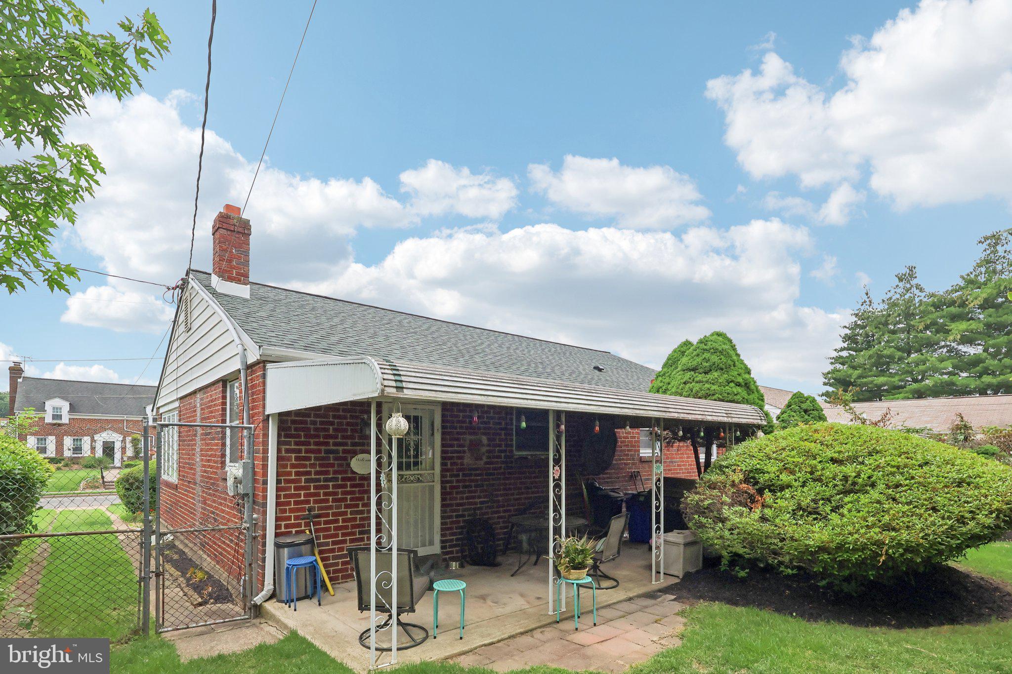 FOX CHASE - Residential