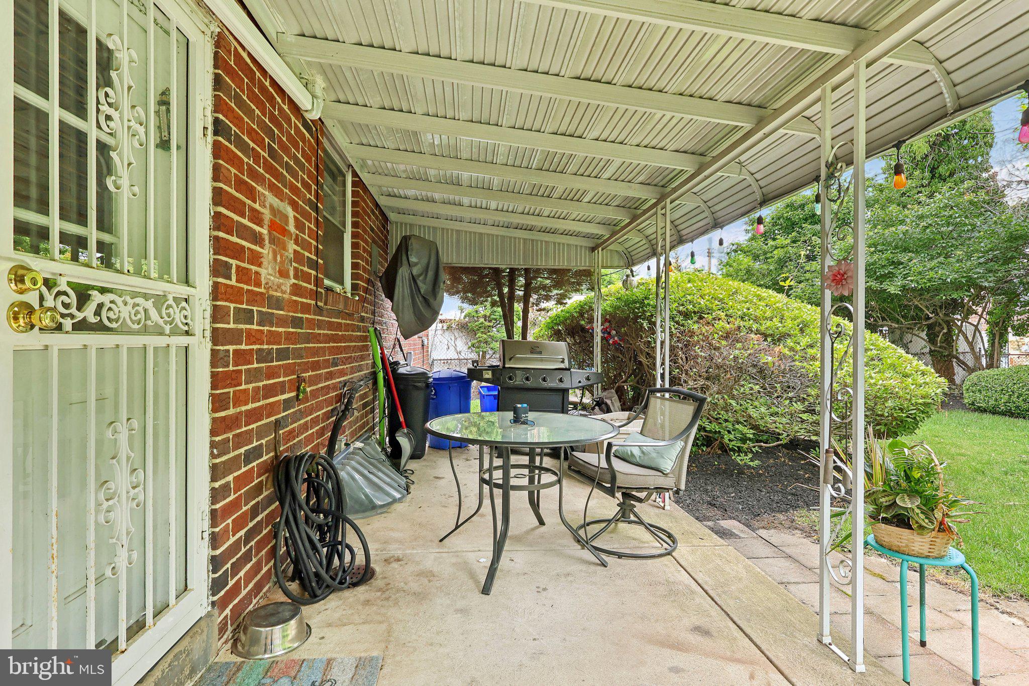 FOX CHASE - Residential