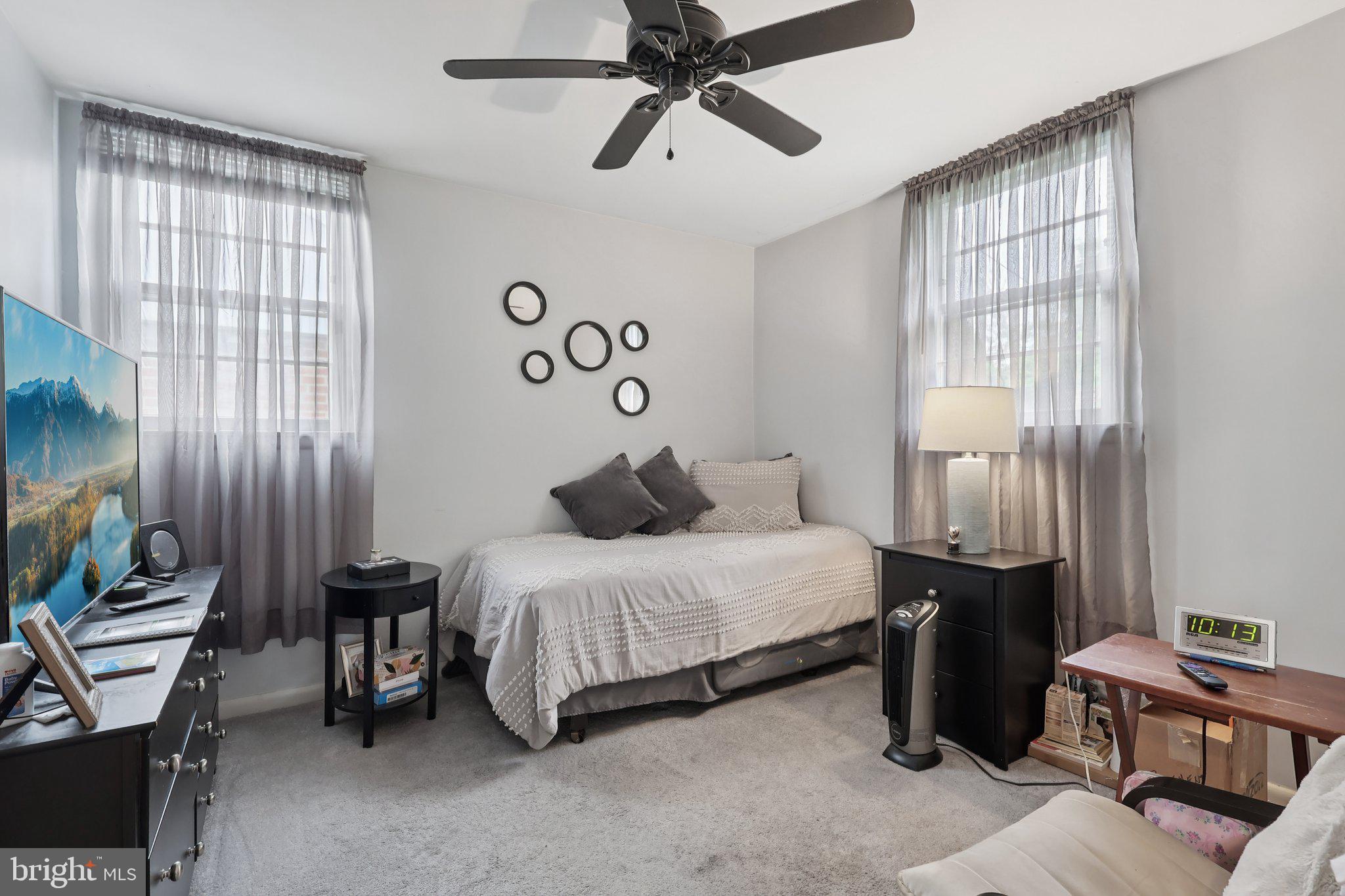 FOX CHASE - Residential