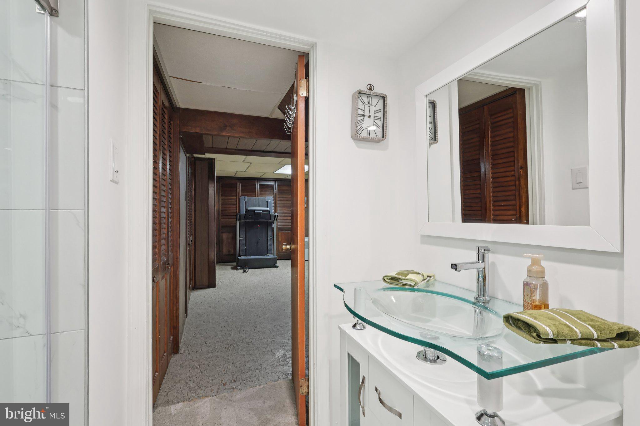 FOX CHASE - Residential