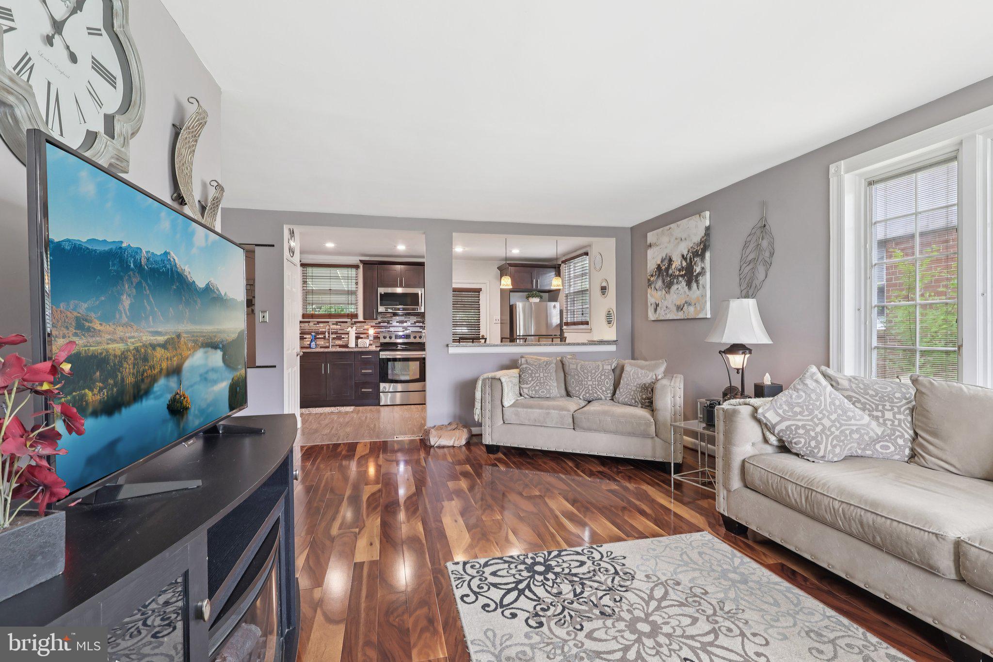 FOX CHASE - Residential