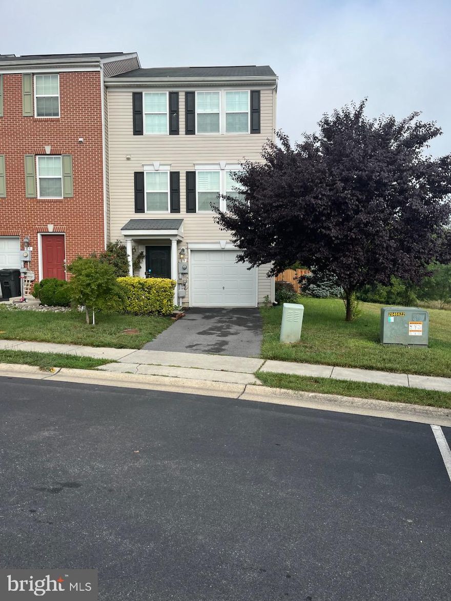 Located in the established community of Fairways East, this end unit is spacious and conveniently located near shopping, transit, and Interstate 81.  Highlights include lots of natural lighting, fenced back yard, deck, and attached garage.  Call to schedule your tour!  Professional photos coming soon!