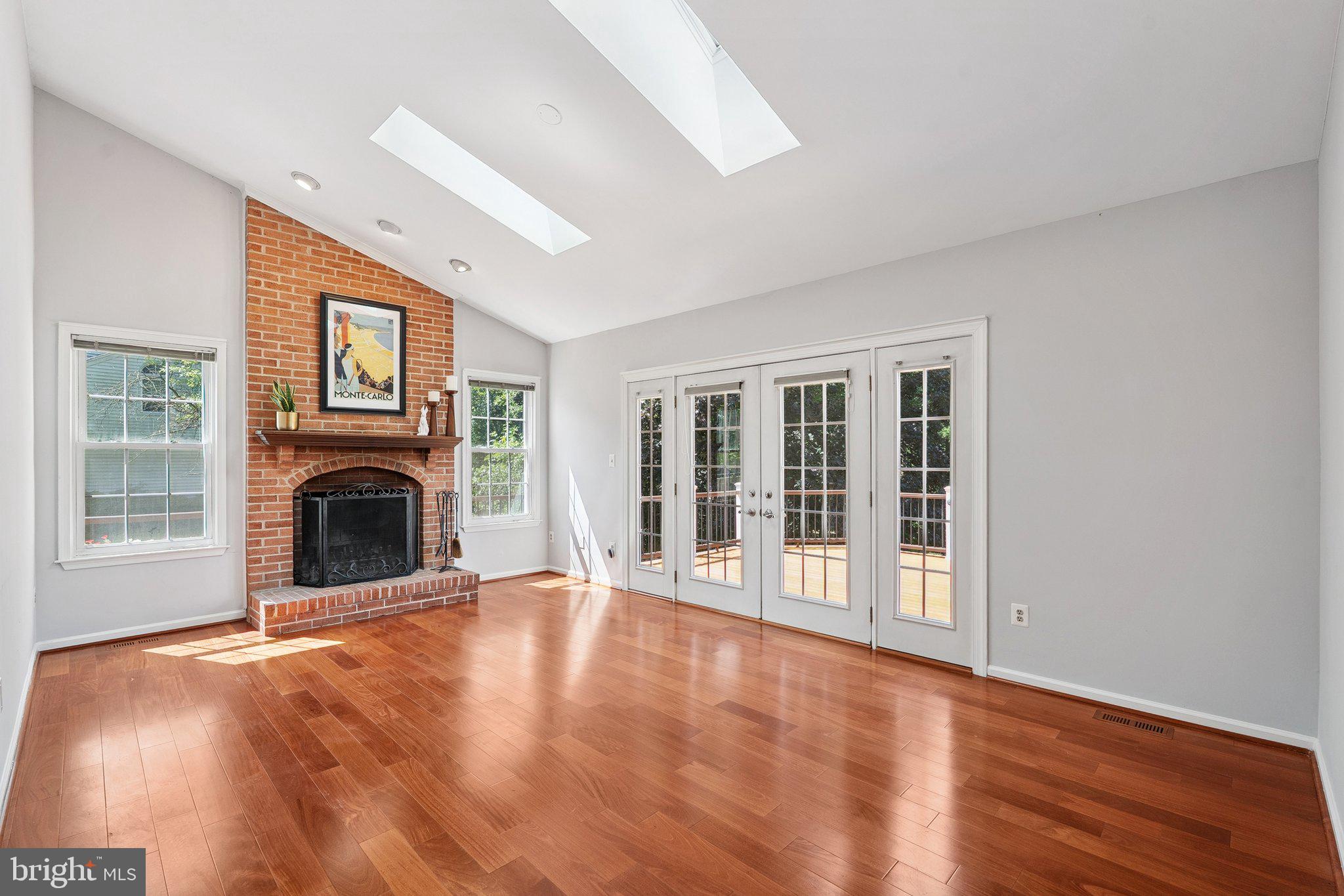 WOLFTRAP MEADOWS - Residential