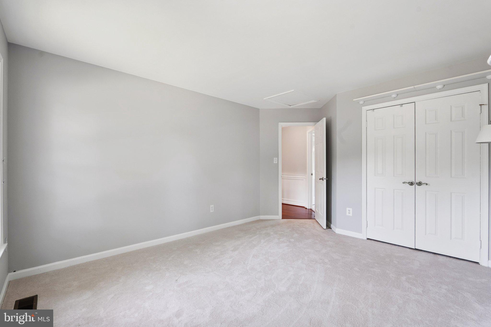 WOLFTRAP MEADOWS - Residential