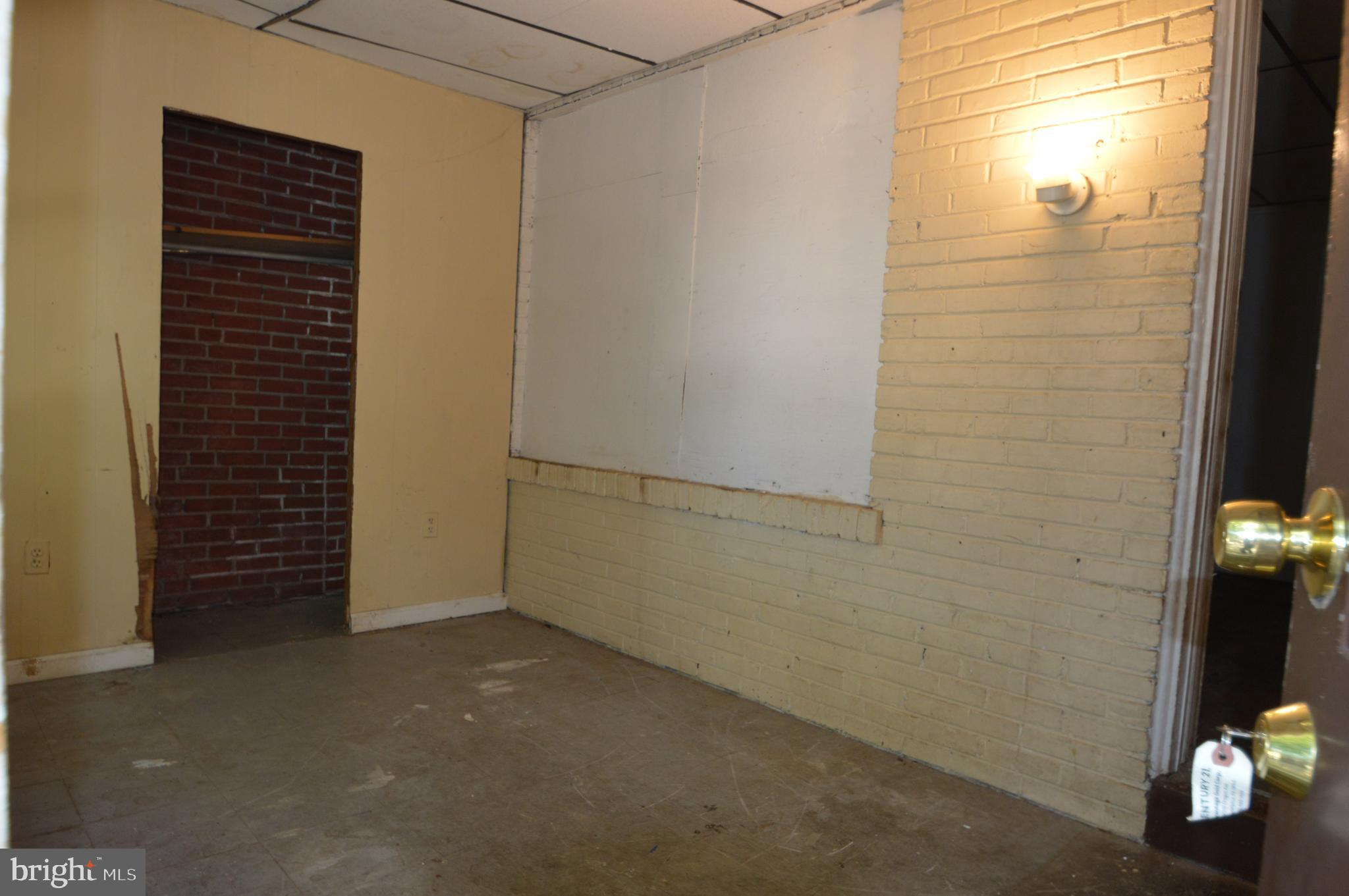 PHILADELPHIA (SOUTHWEST) - Residential