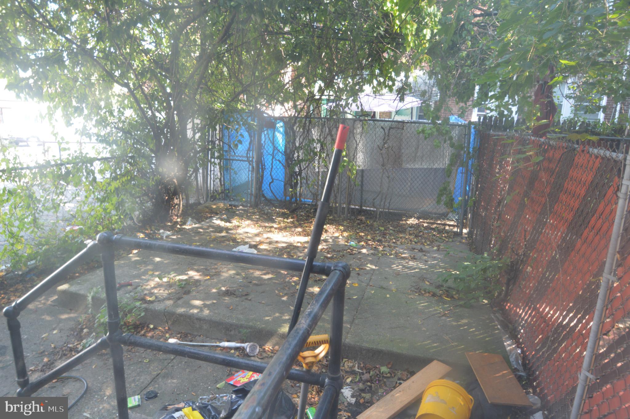 PHILADELPHIA (SOUTHWEST) - Residential