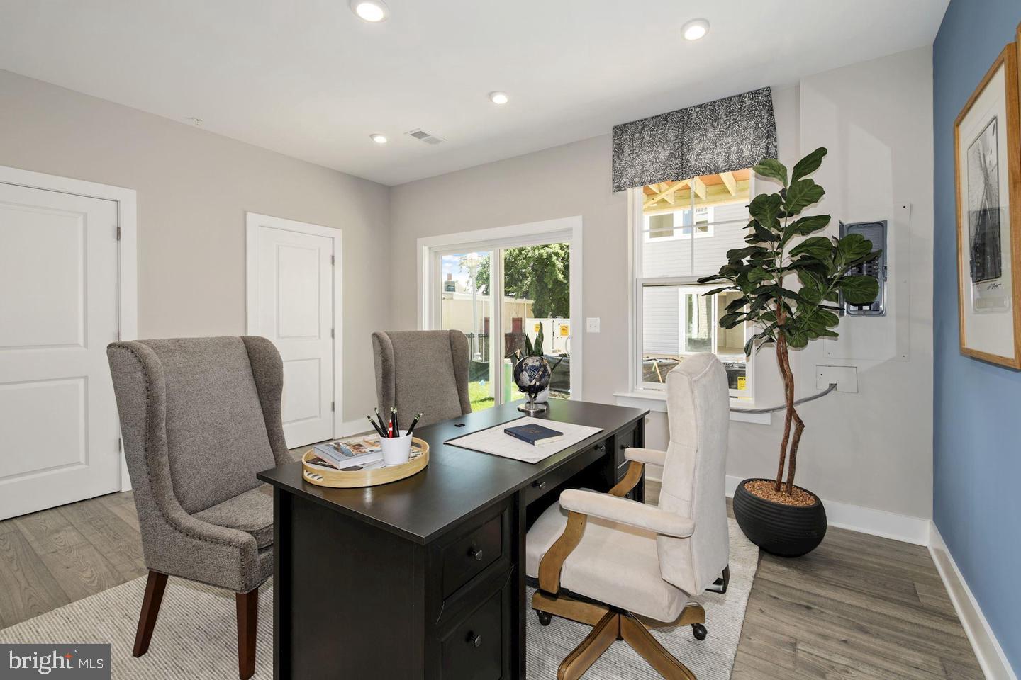 527 SEAWAY LANE