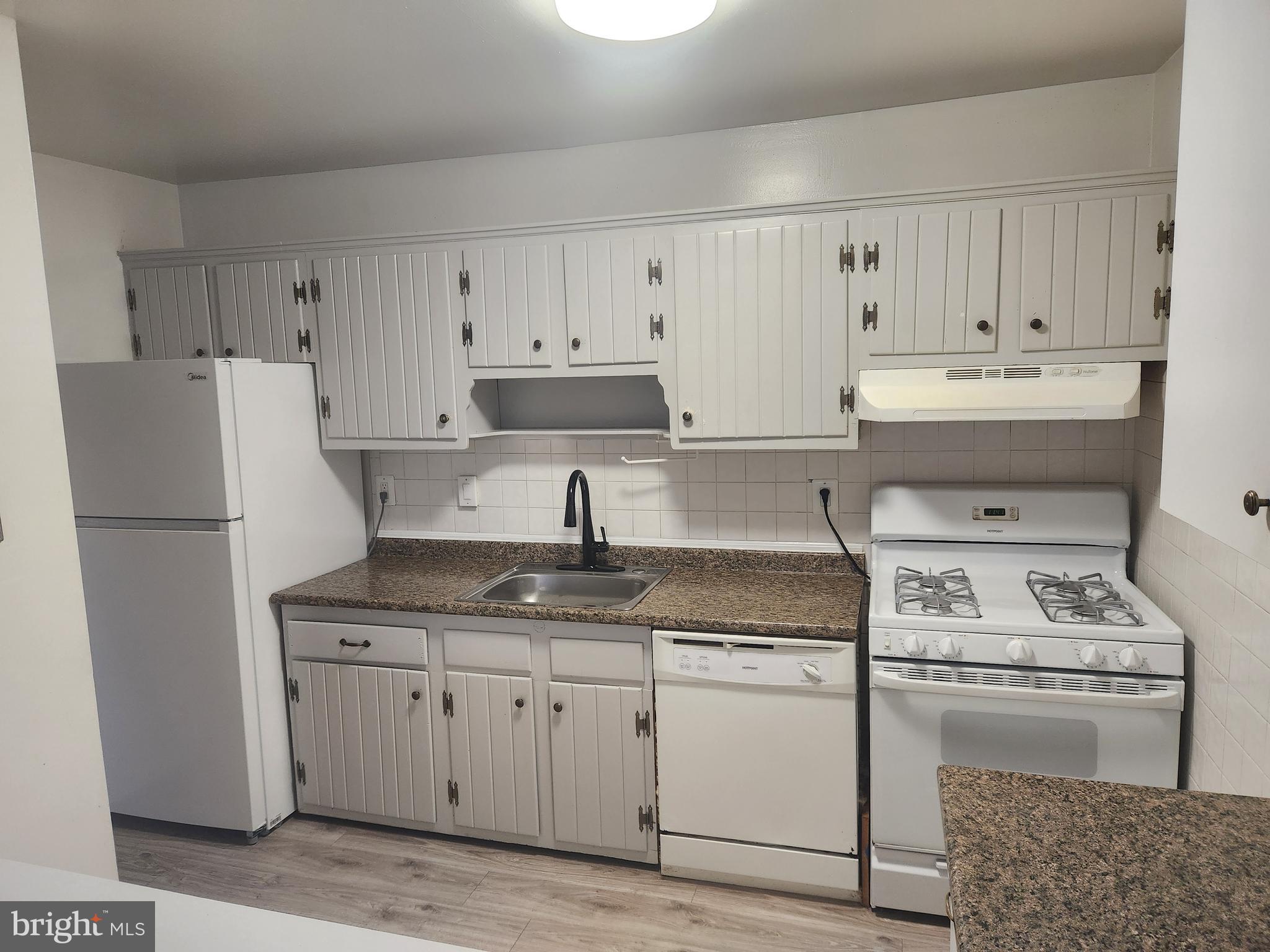 ADELPHI TERRACE - Residential Lease