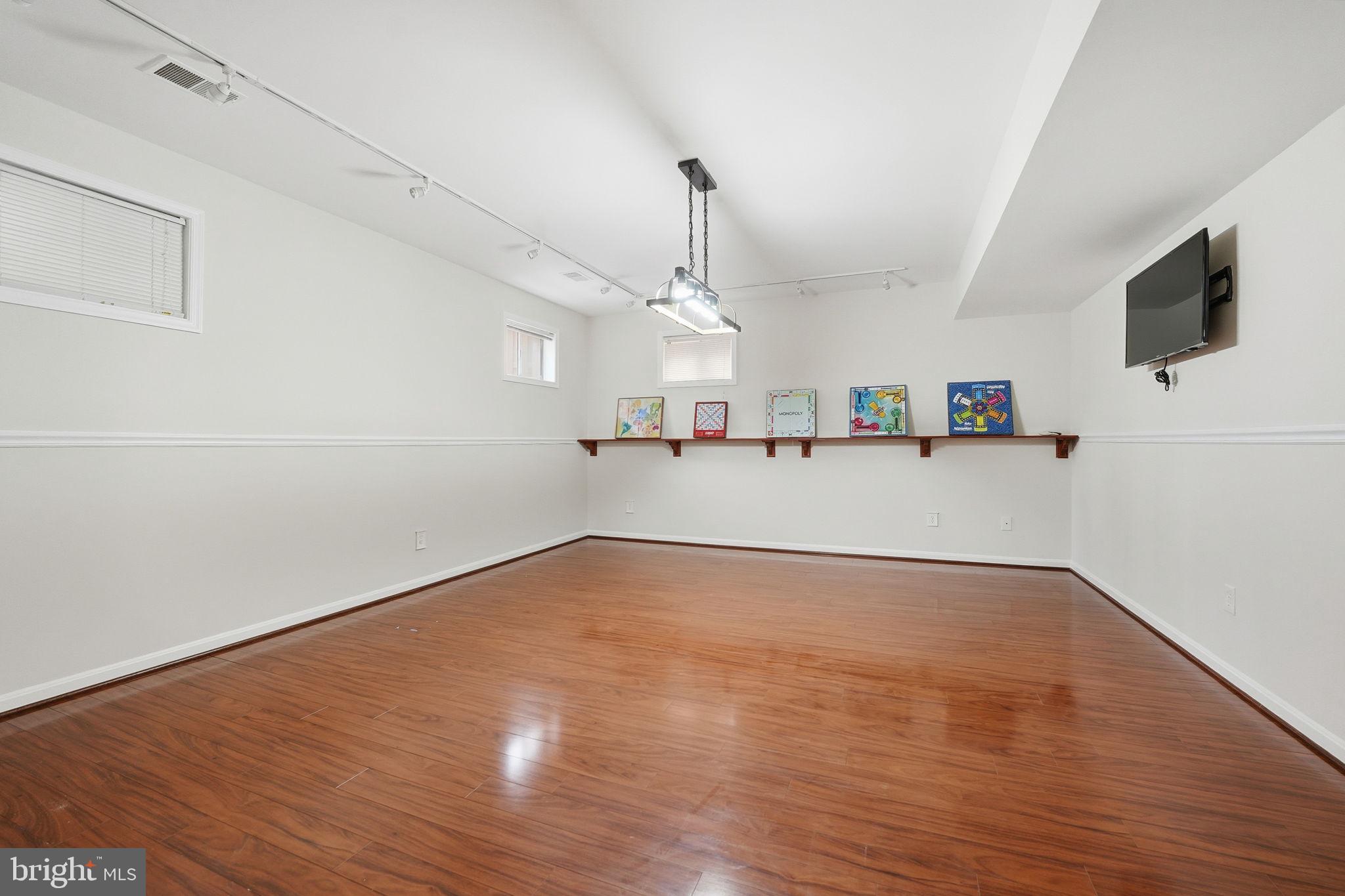 WILLOW PONDS - Residential