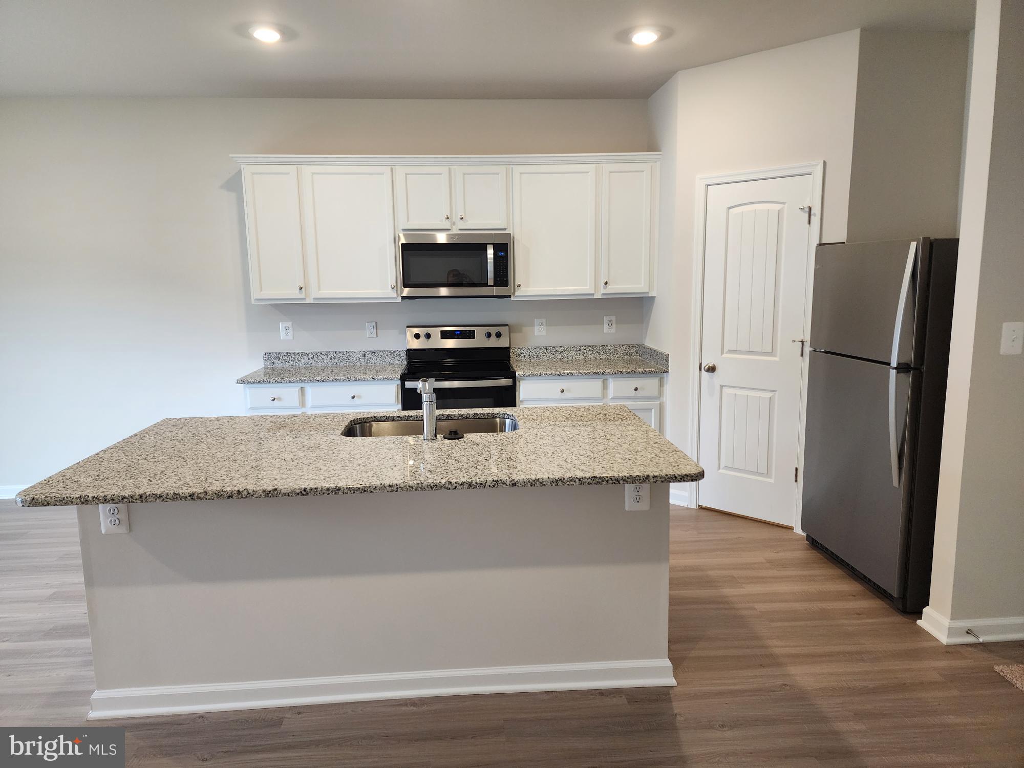 HOMEPLACE AT RIVERSIDE - Residential Lease