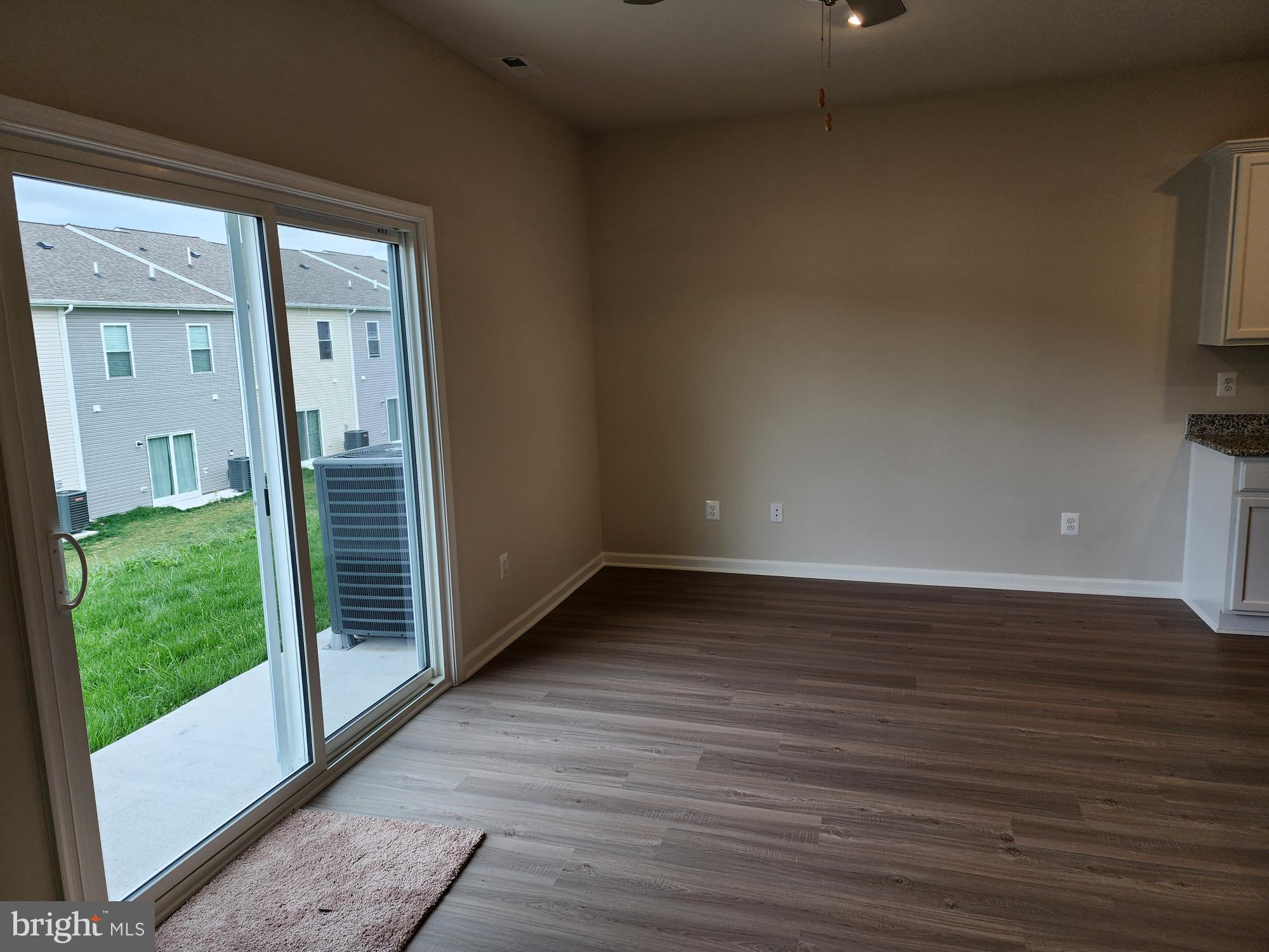 HOMEPLACE AT RIVERSIDE - Residential Lease