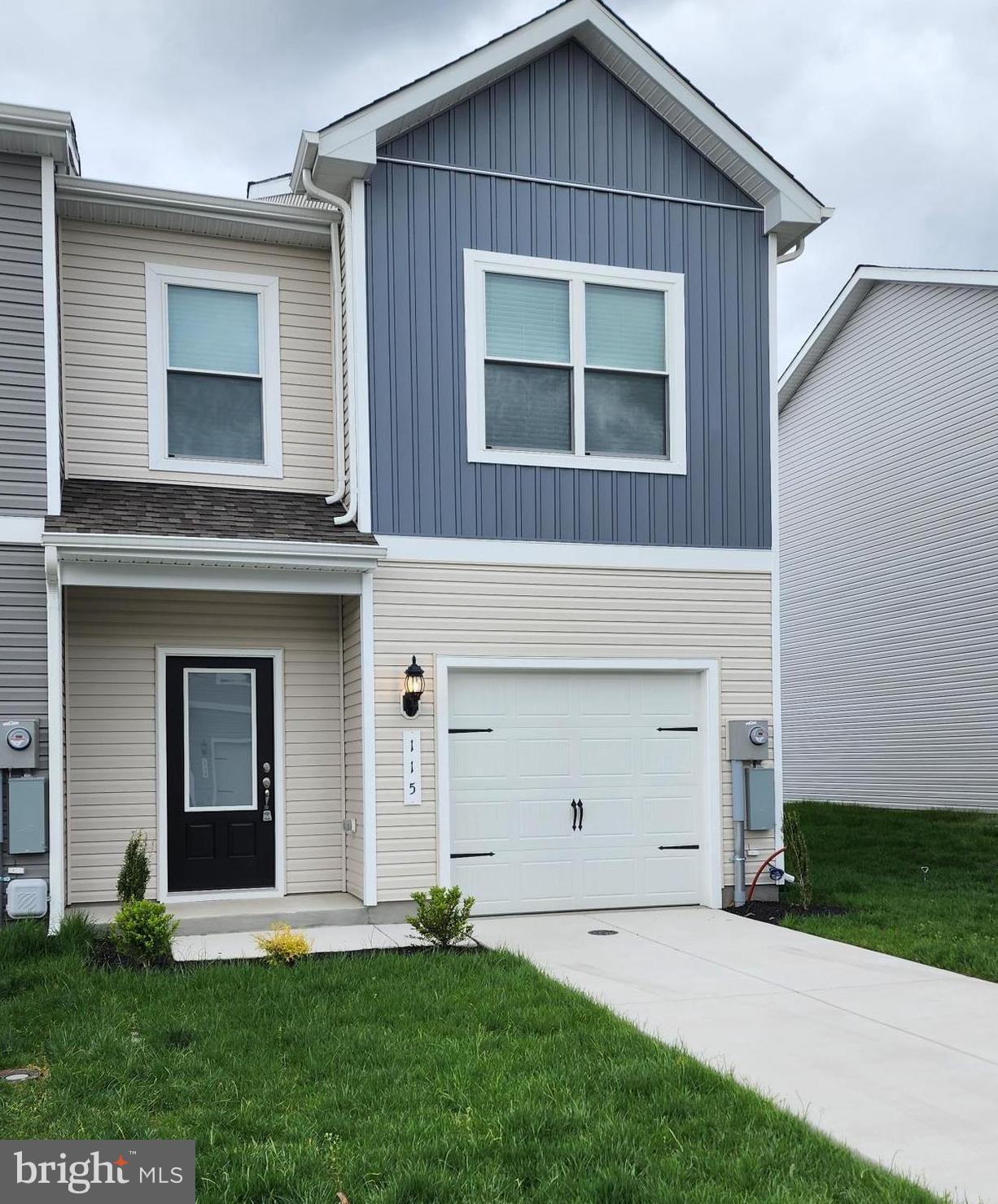 HOMEPLACE AT RIVERSIDE - Residential Lease