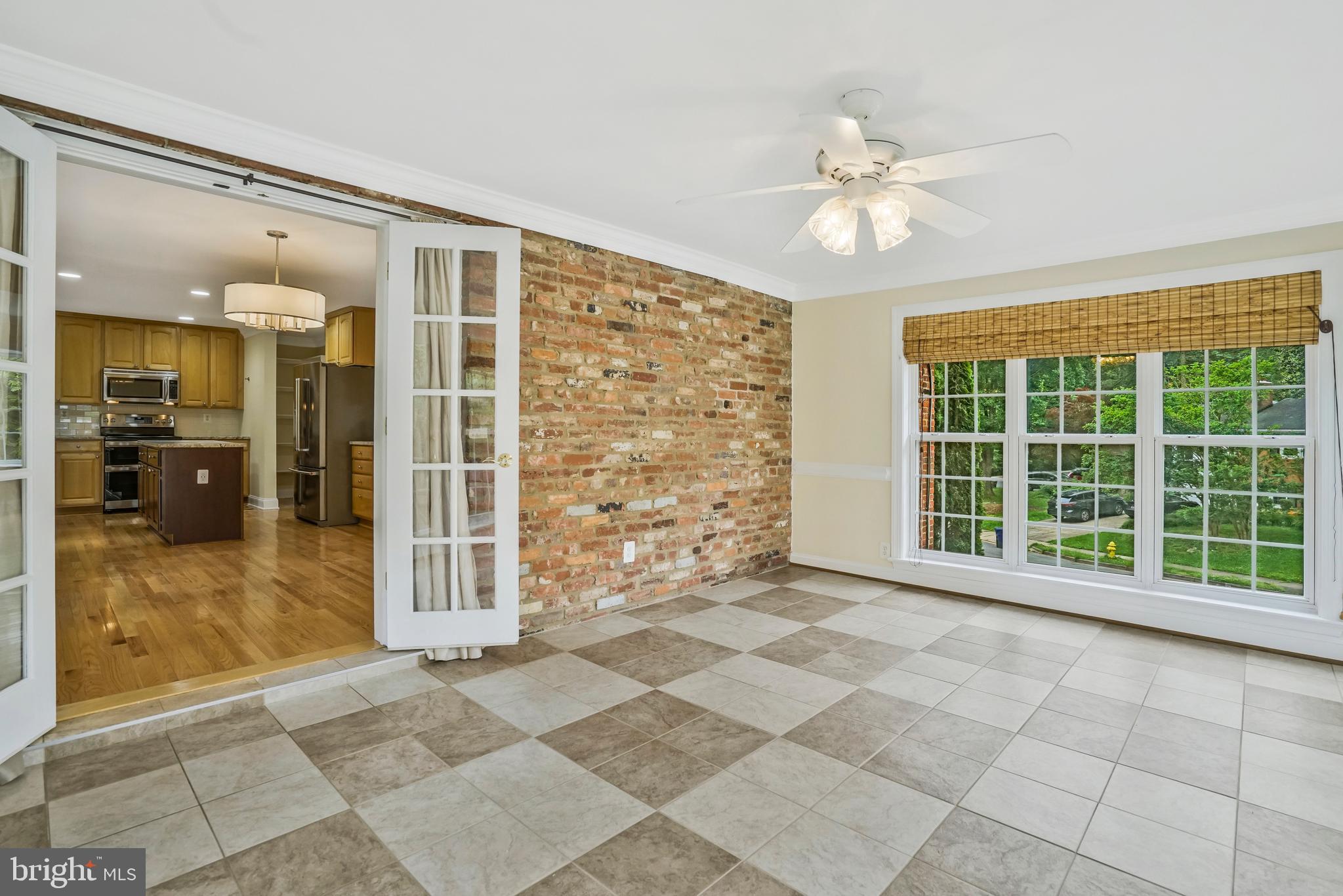 RIVERCREST - Residential