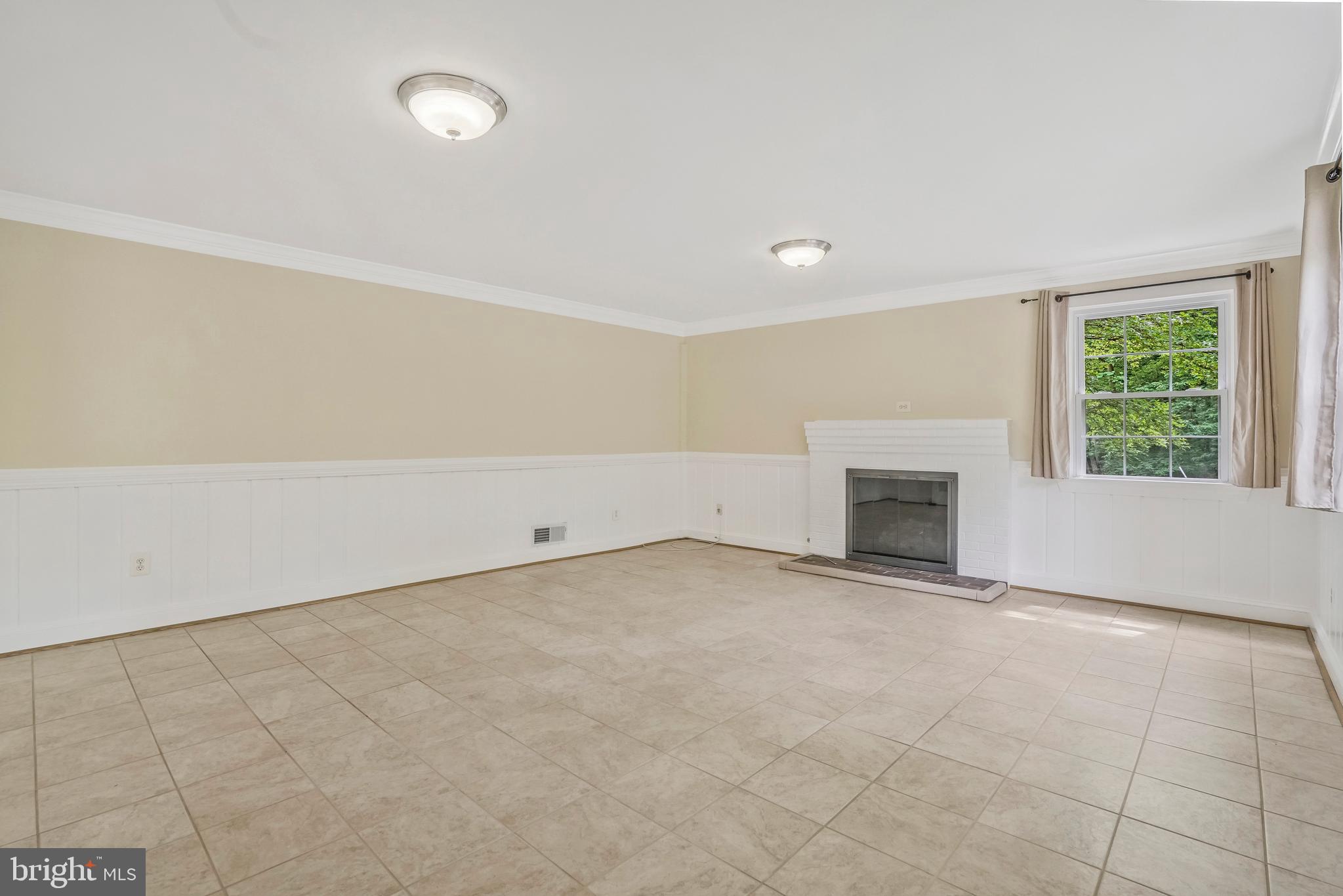 RIVERCREST - Residential