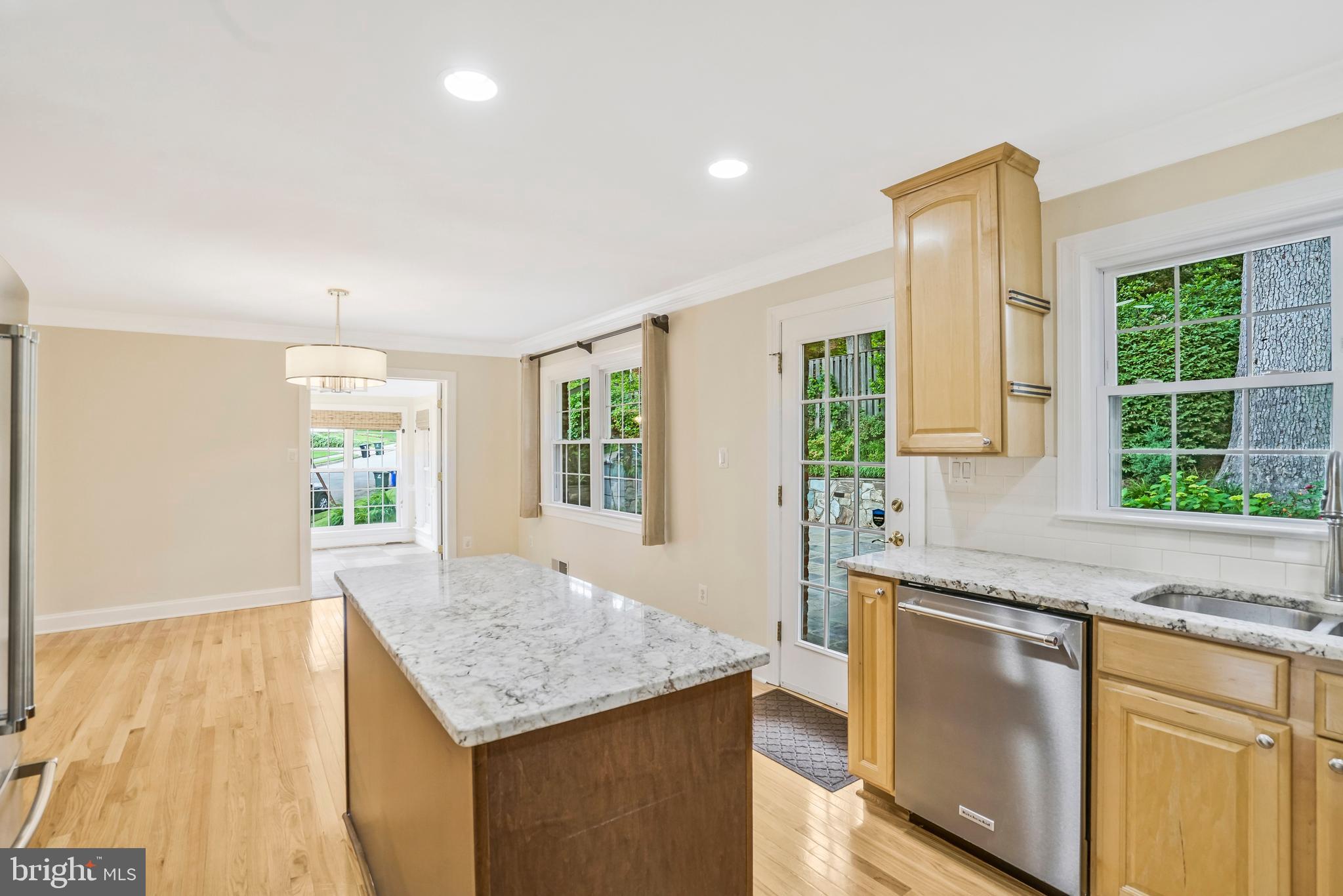 RIVERCREST - Residential