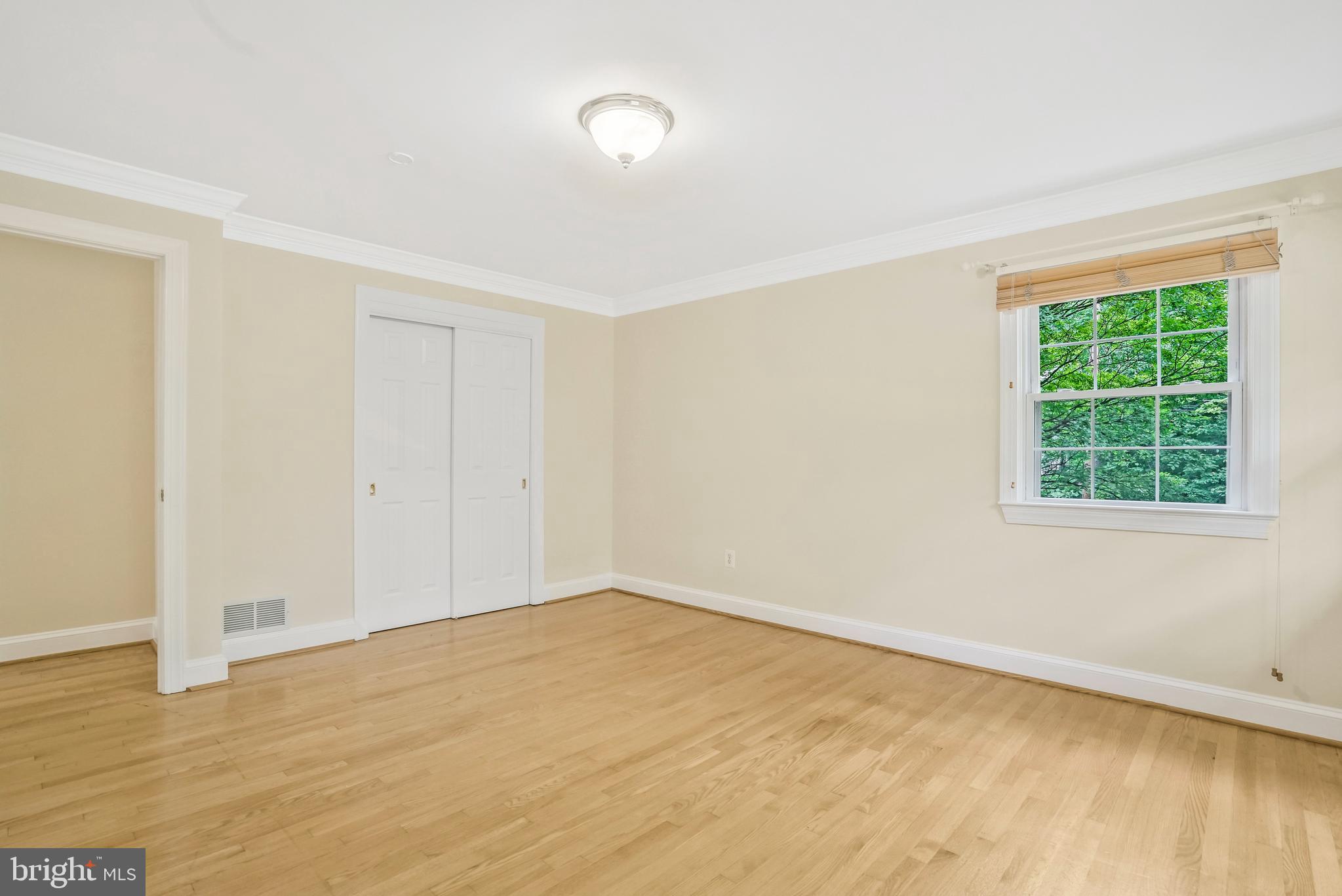 RIVERCREST - Residential