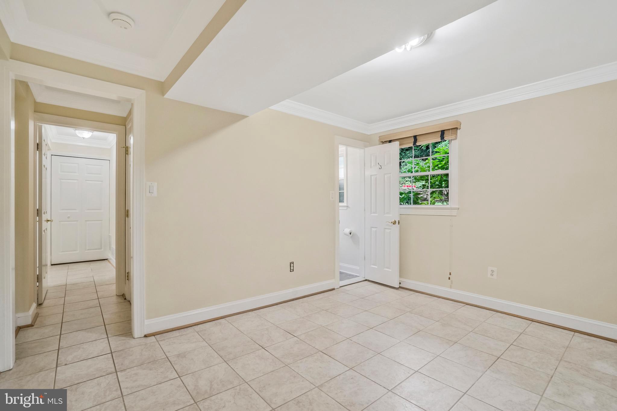 RIVERCREST - Residential