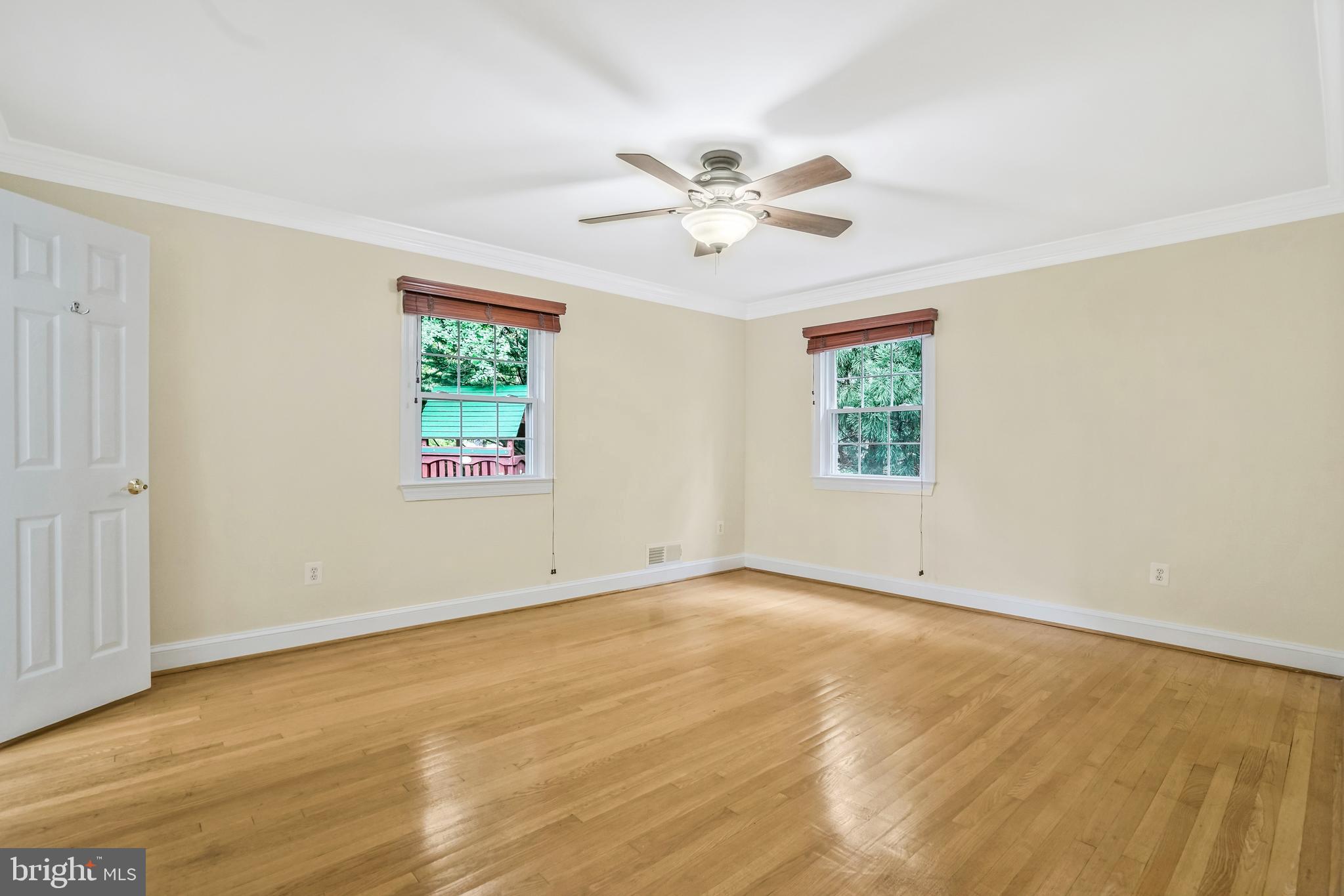 RIVERCREST - Residential