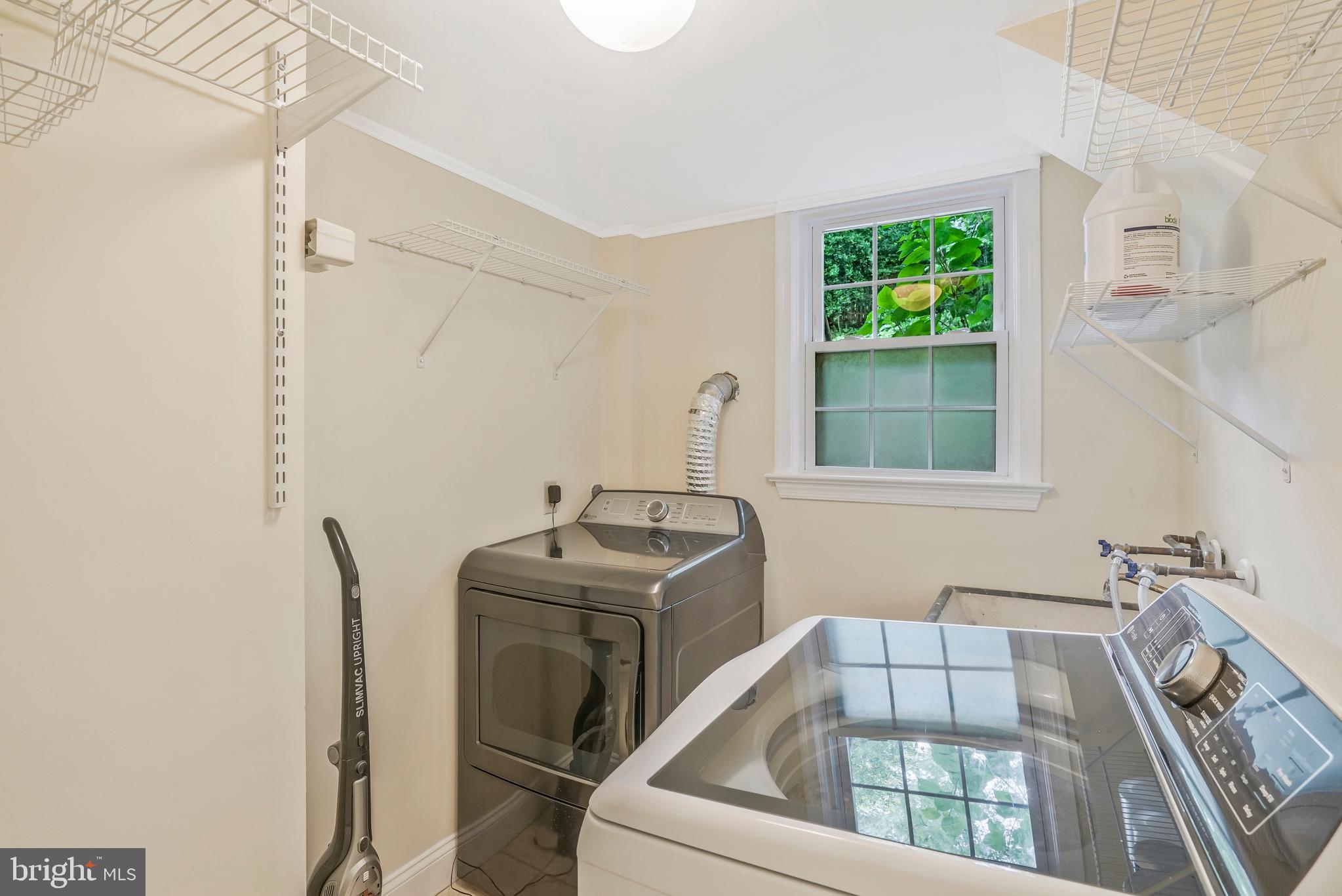 RIVERCREST - Residential