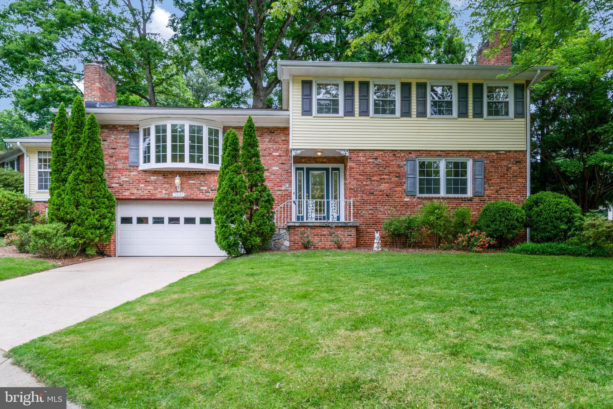 RIVERCREST - Residential