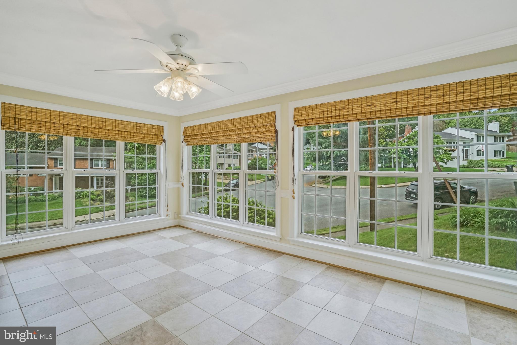 RIVERCREST - Residential