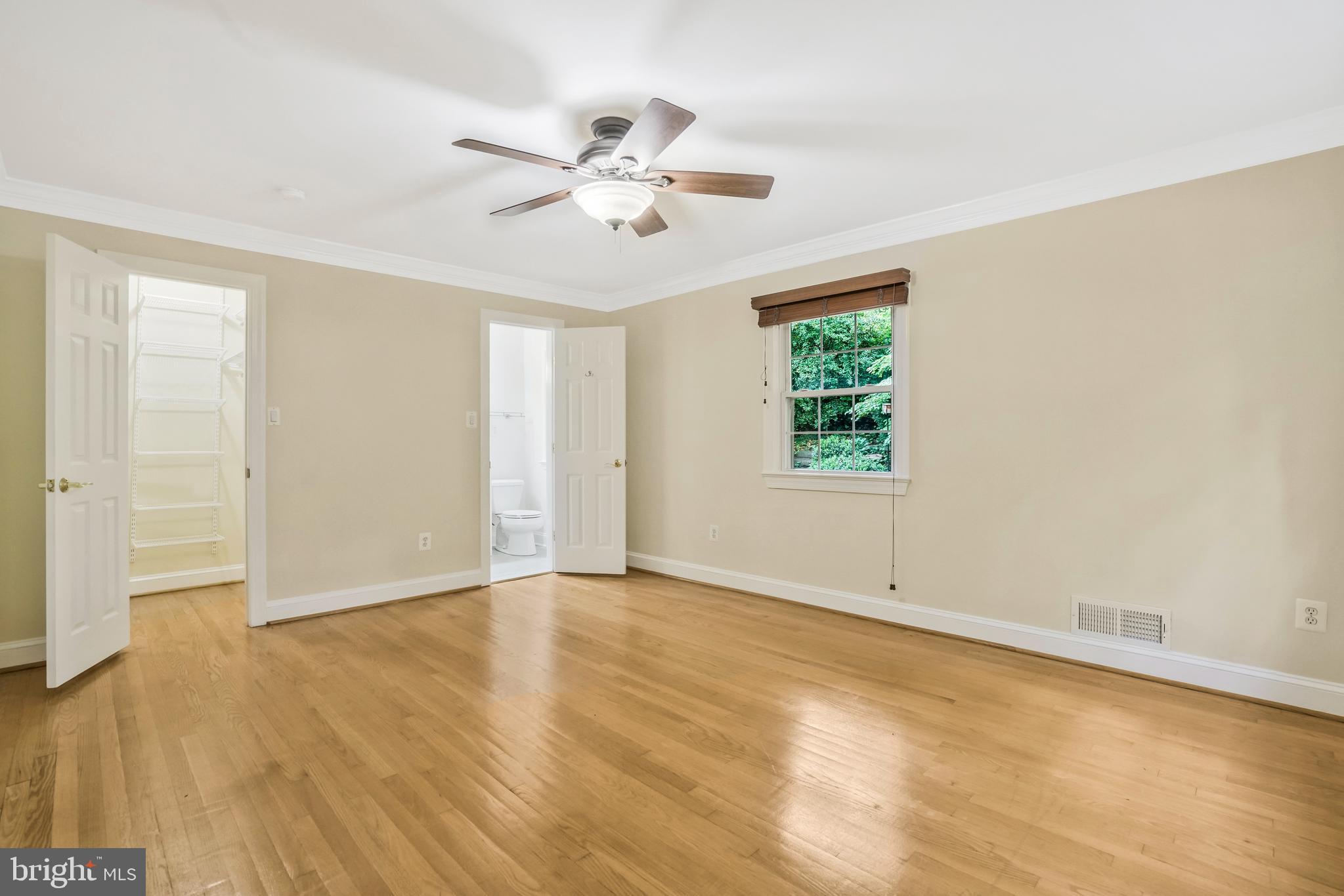 RIVERCREST - Residential