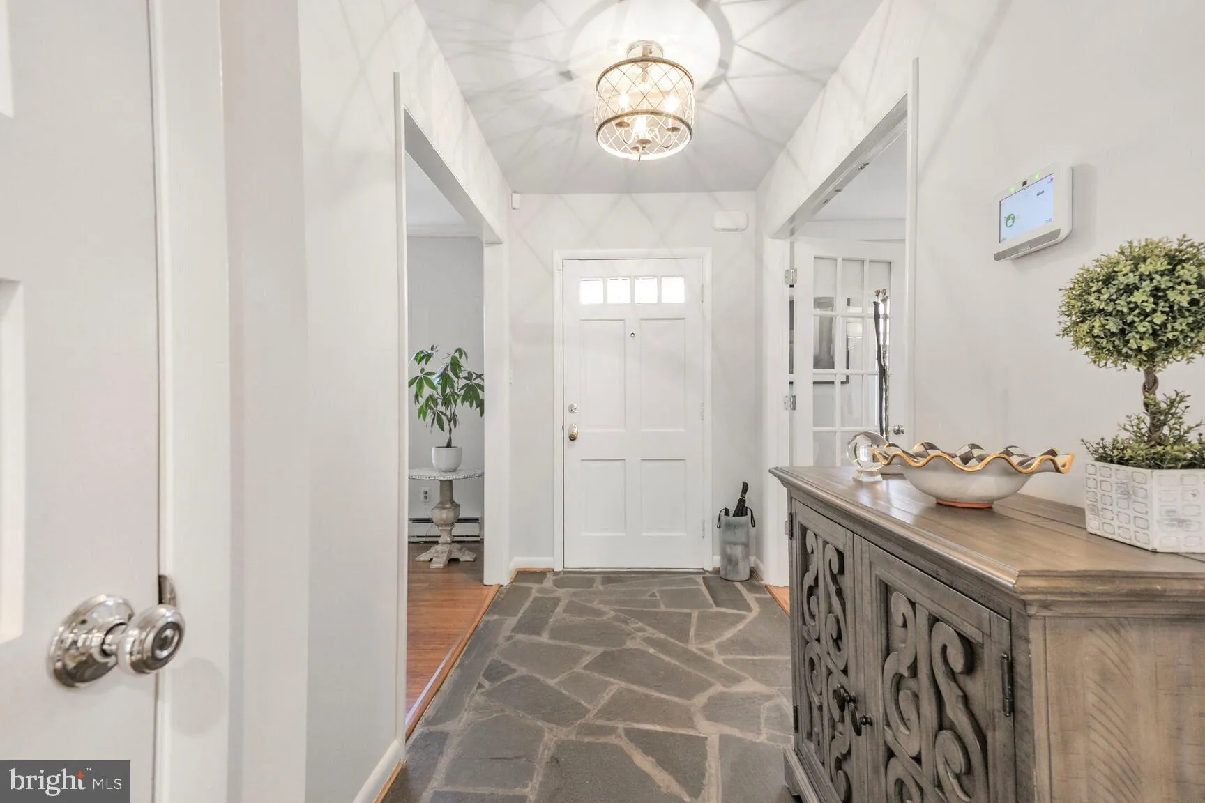 Great Falls, Virginia 22066, United States, 5 Bedrooms Bedrooms, ,3 BathroomsBathrooms,Residential,Contingent,80007