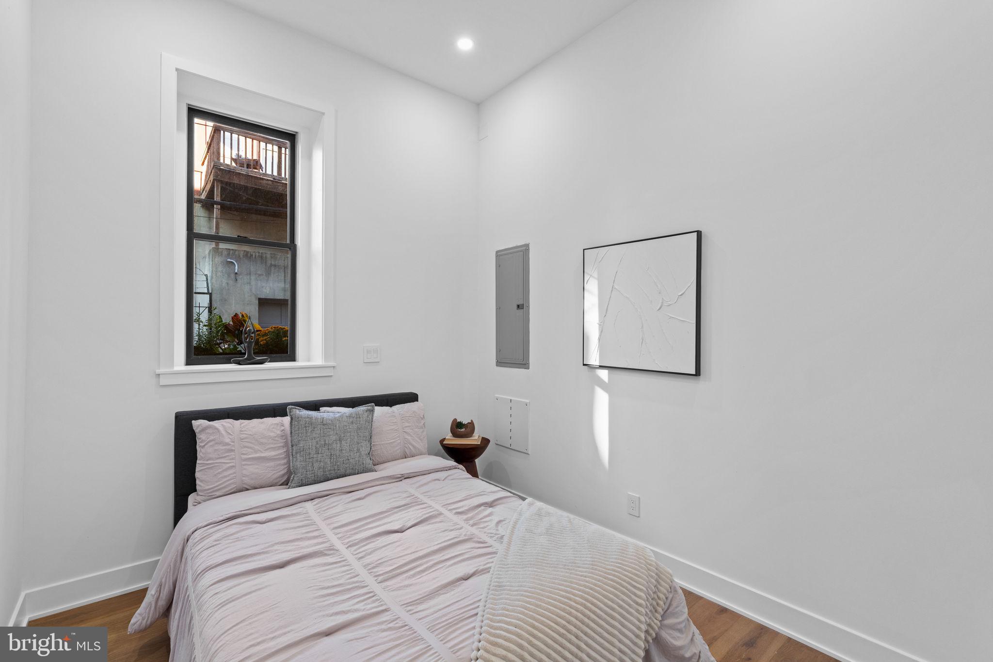 SPRING GARDEN - Residential