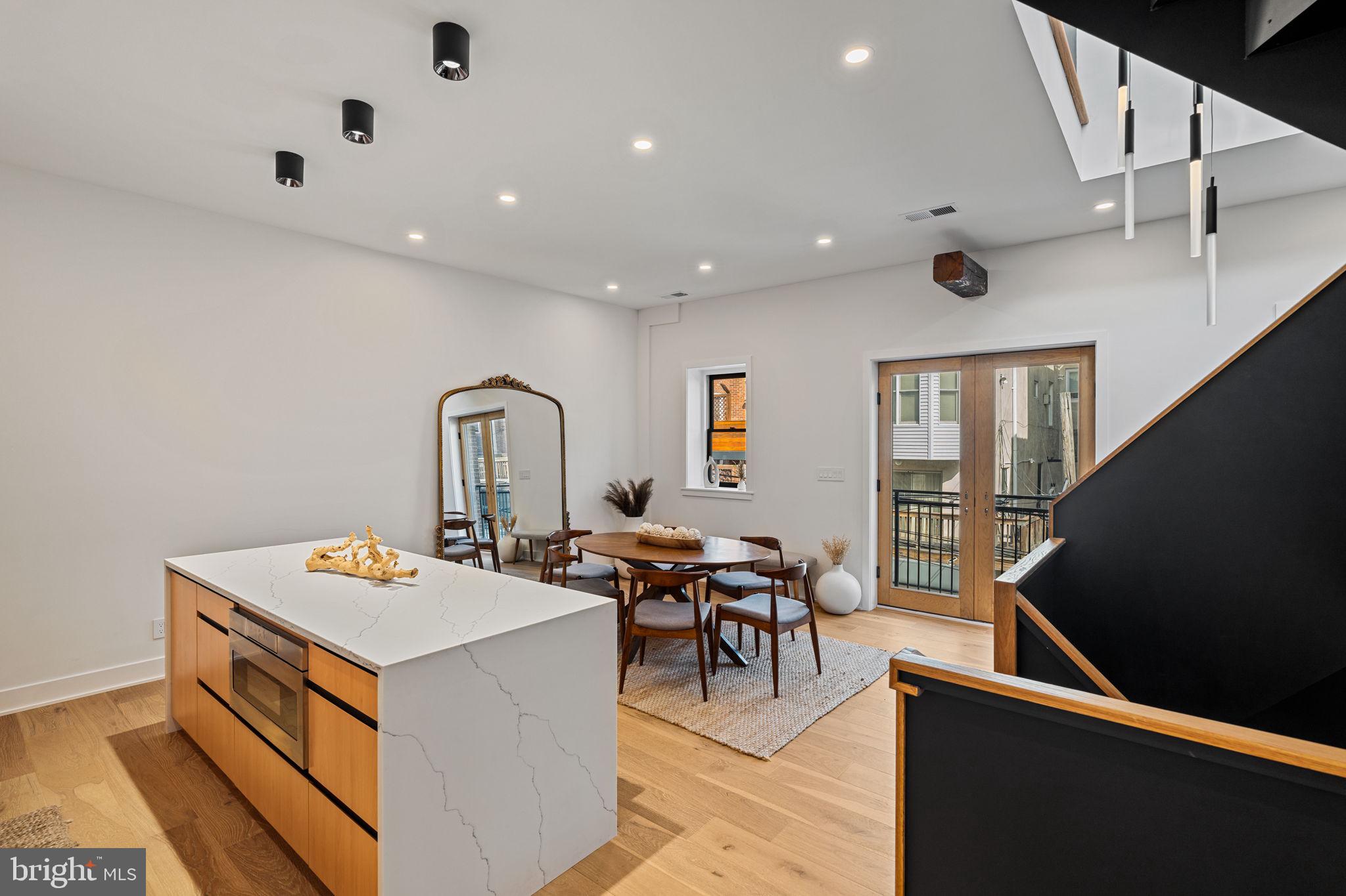 SPRING GARDEN - Residential