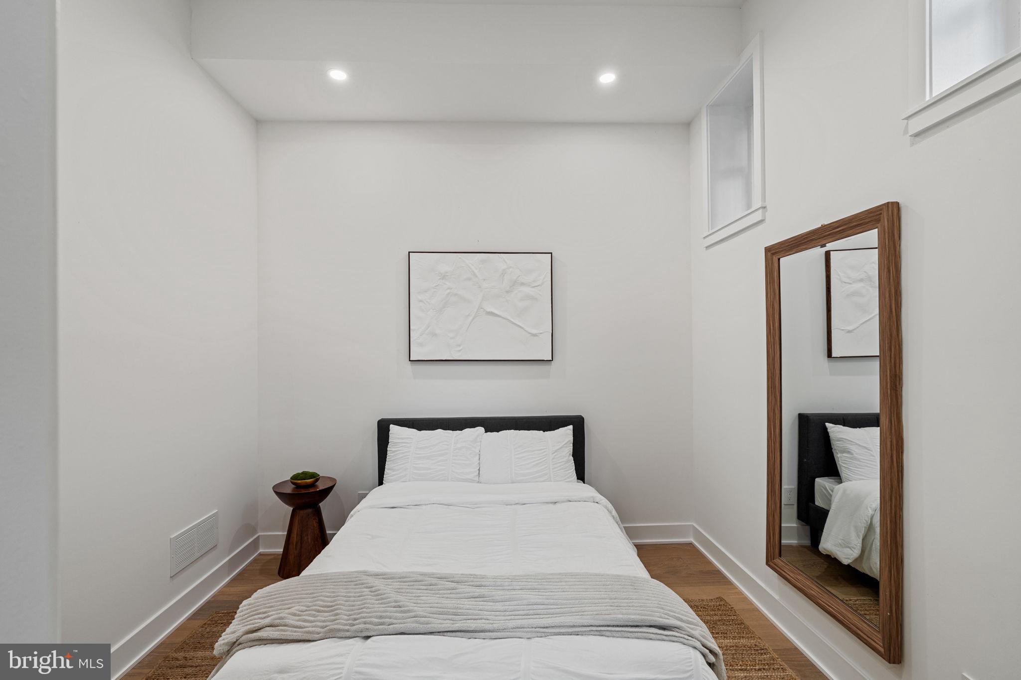 SPRING GARDEN - Residential