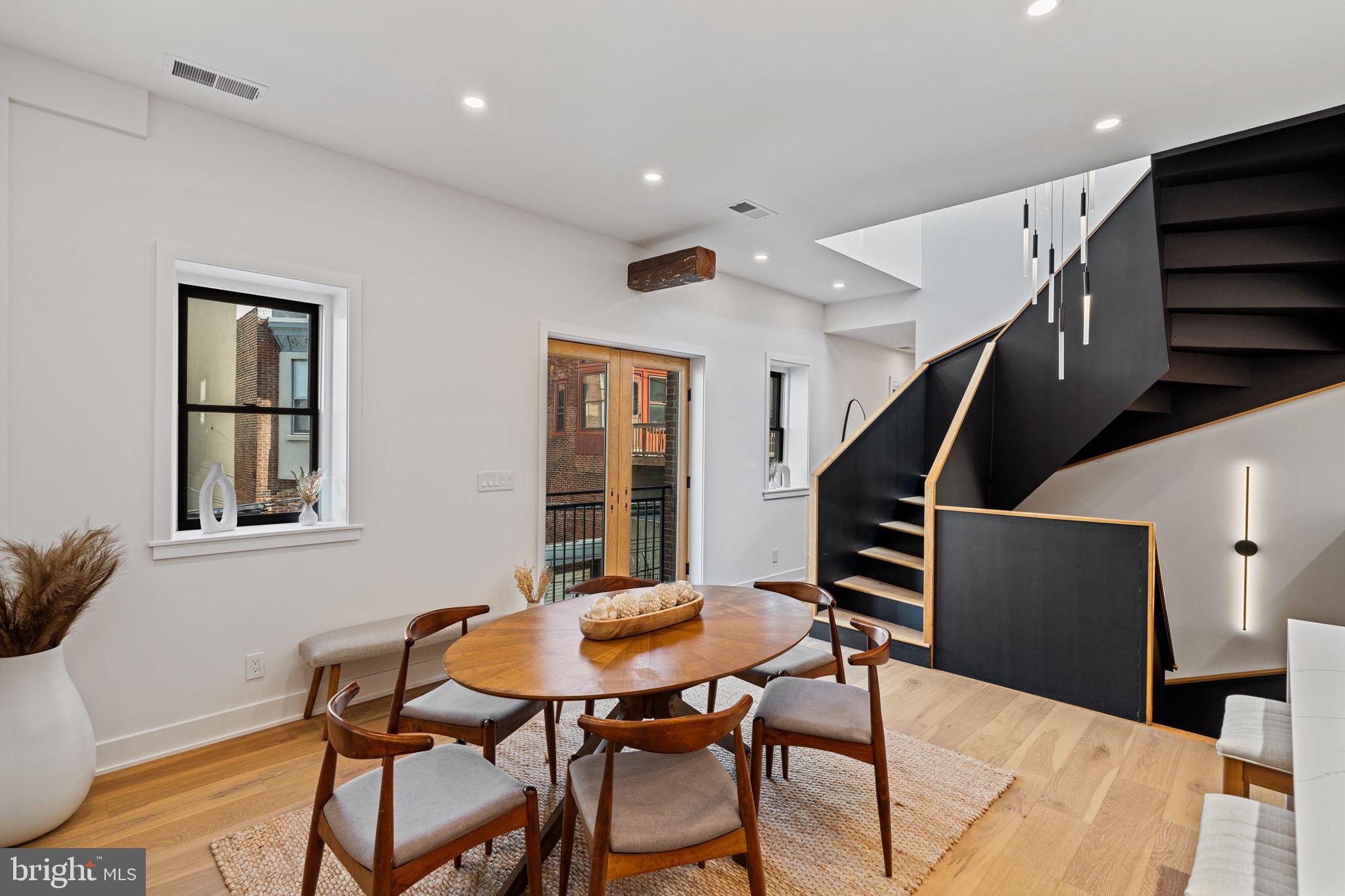 SPRING GARDEN - Residential