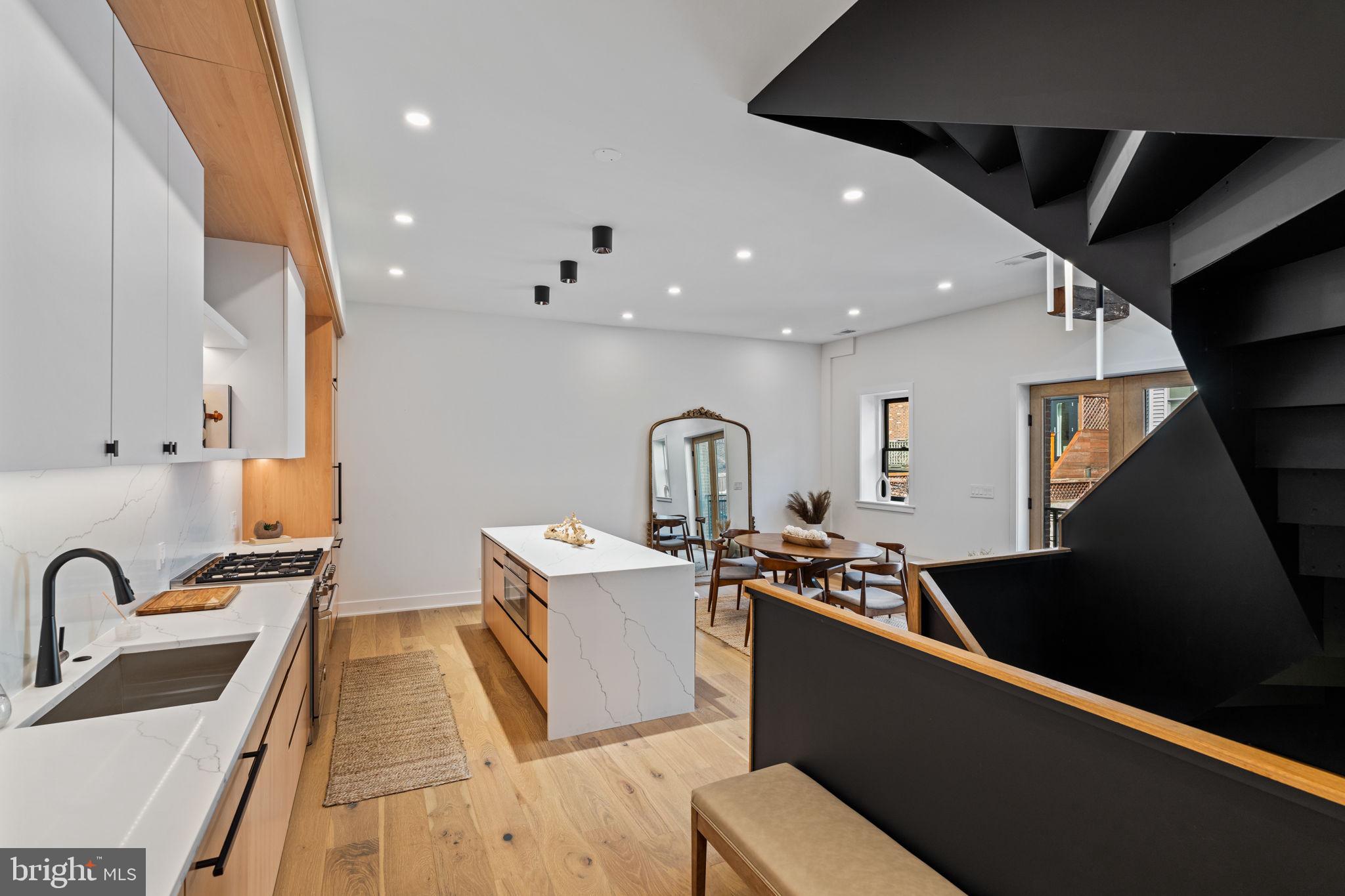 SPRING GARDEN - Residential