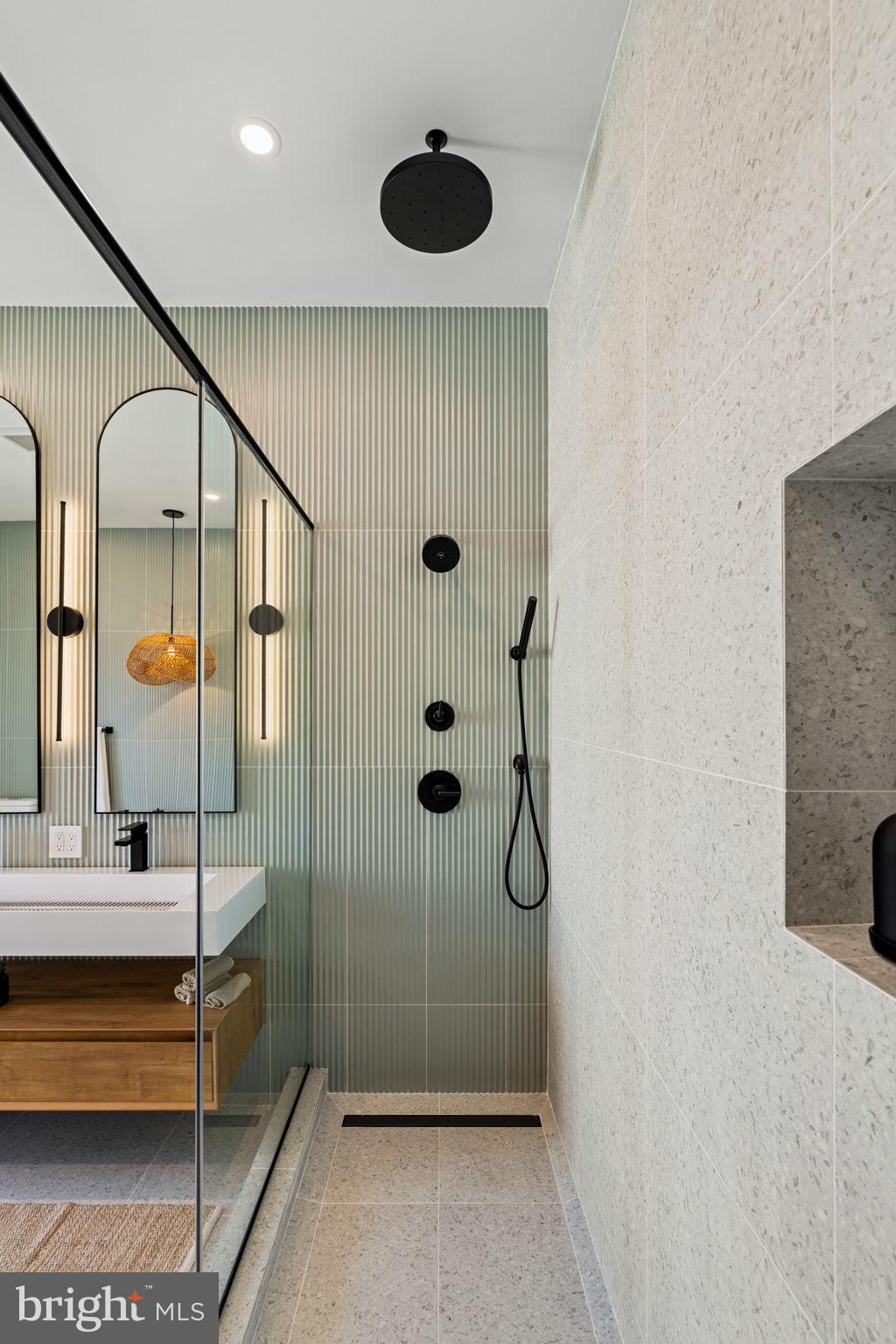 SPRING GARDEN - Residential