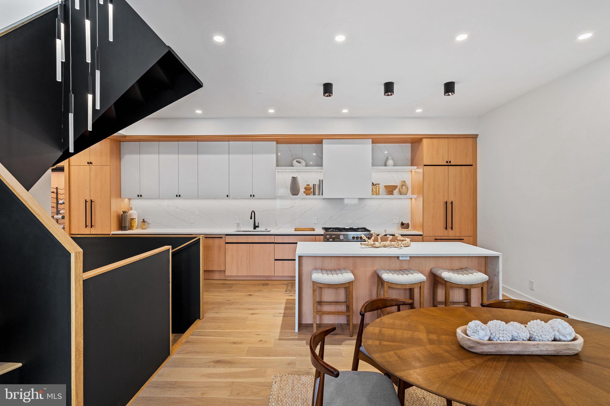 SPRING GARDEN - Residential