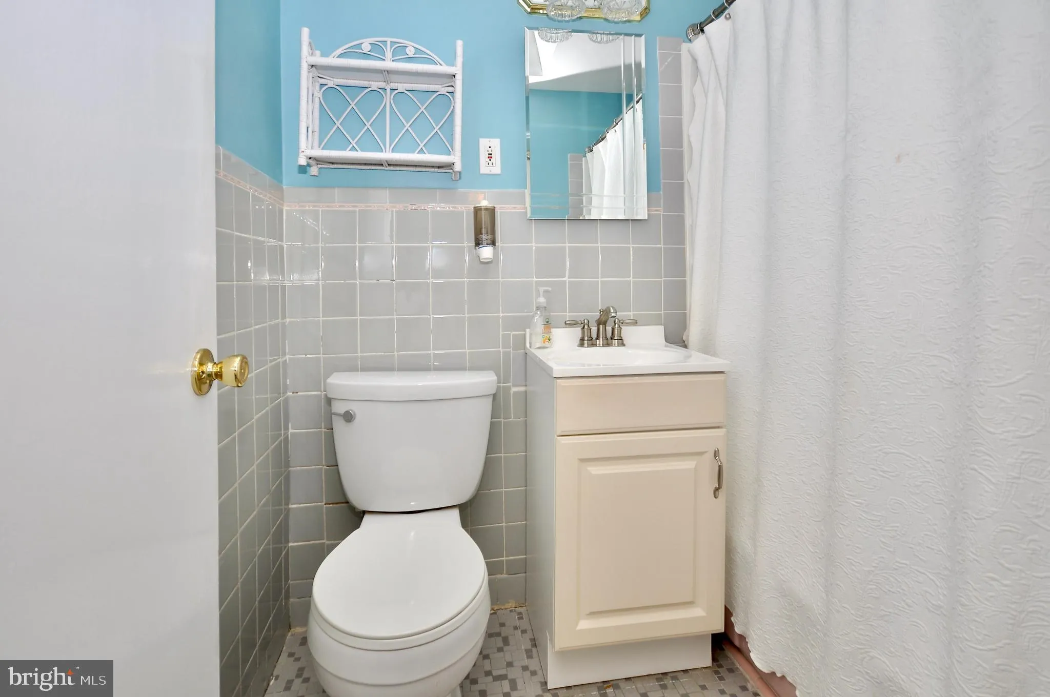Philadelphia, Pennsylvania 19114, United States, 3 Bedrooms Bedrooms, ,1 BathroomBathrooms,Residential,Pending,93923