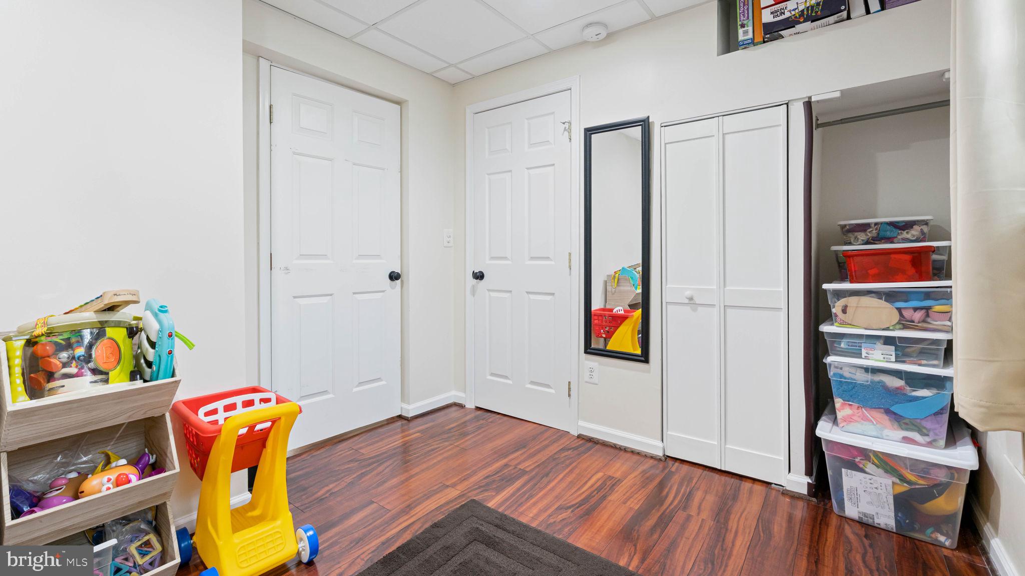 RIVERSIDE VILLAGES - Residential