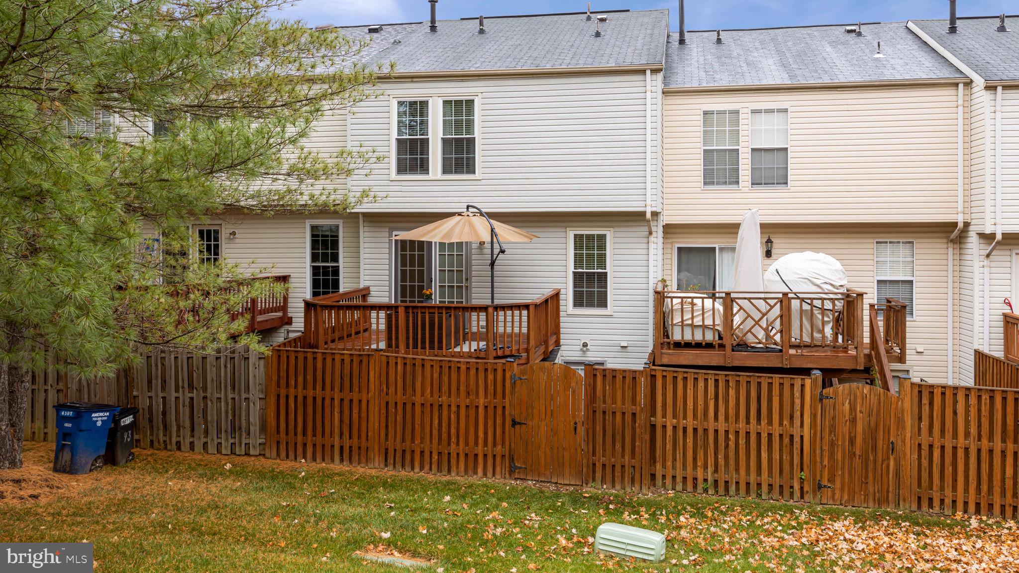 RIVERSIDE VILLAGES - Residential