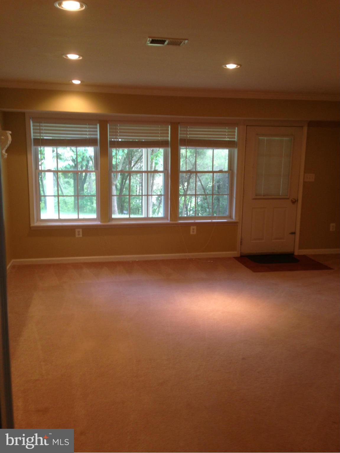 INDEPENDENCE - Residential Lease