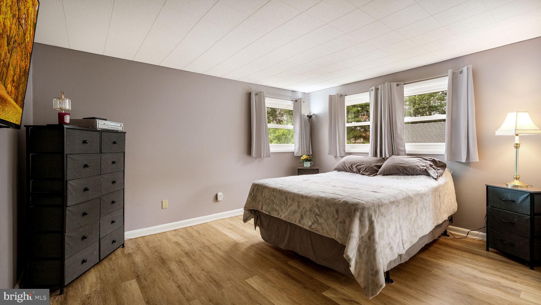 WARMINSTER VIL - Residential