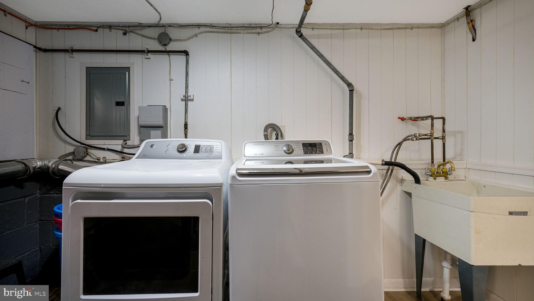 WARMINSTER VIL - Residential